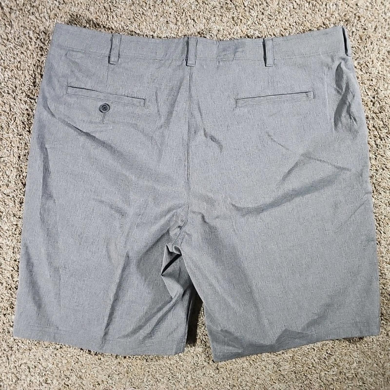 Other Ben Hogan Active Shorts Men's Size 42 Gray Pockets Golf Size US 42 / EU 58 - 5 Thumbnail