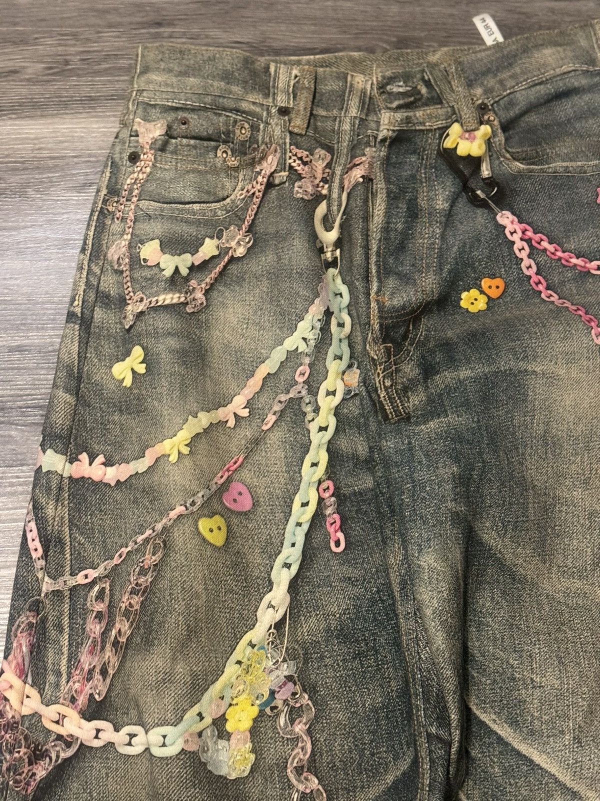 Acne Studios Acne Studios Printed Chain Kawaii Embellished Jeans Size US 28 / EU 44 - 2 Thumbnail