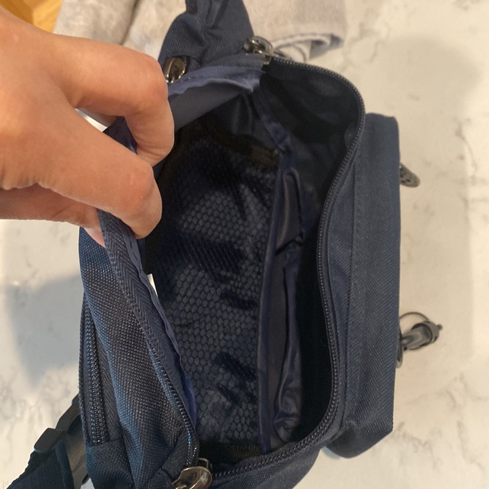 Other Everest Signature Waist Pack Navy hiking Gorpcore fanny pack Size ONE SIZE - 11 Thumbnail