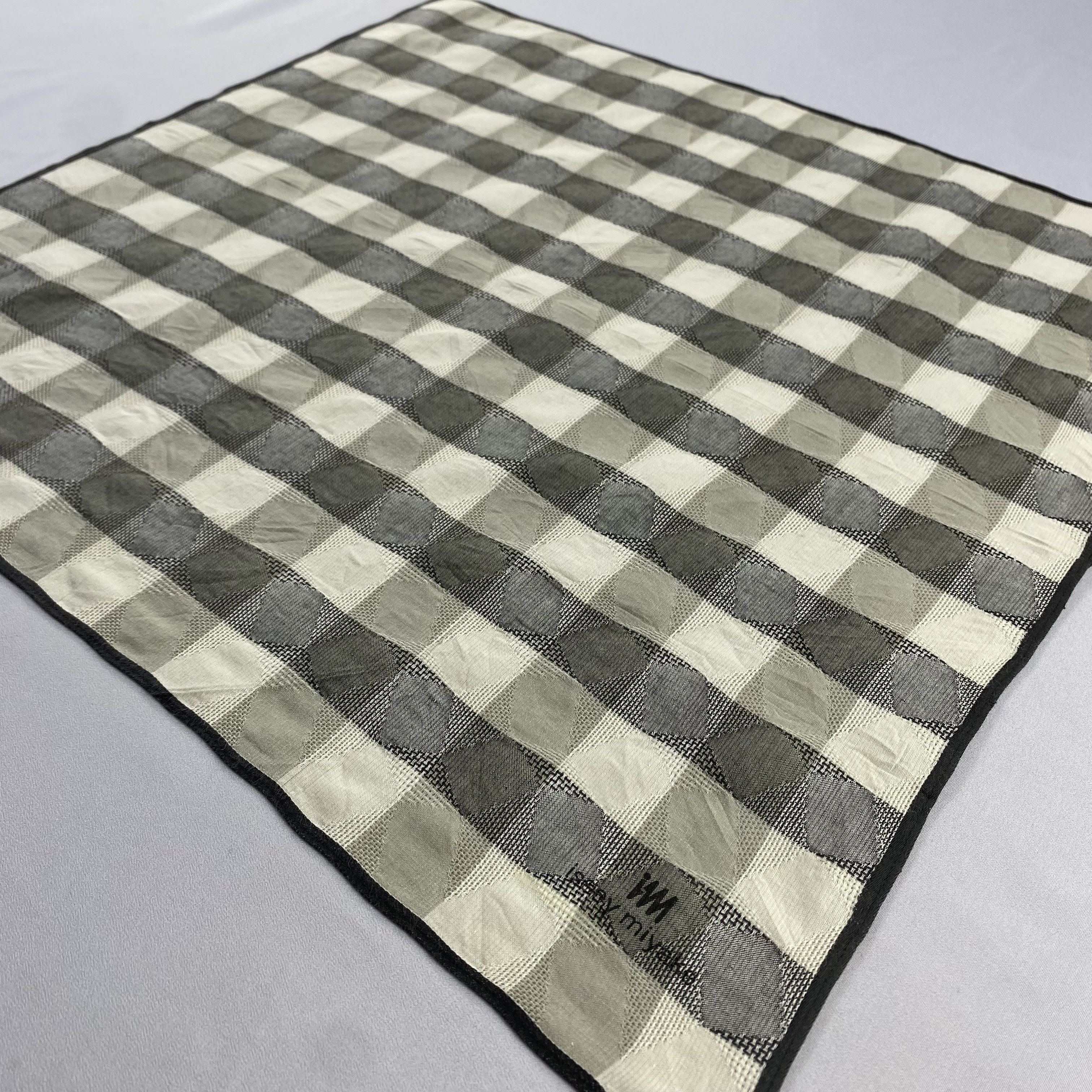 Issey Miyake × Vintage Issey Miyake Bandana/ Handkerchief / Neckerchief-P1626 Size ONE SIZE - 2 Thumbnail