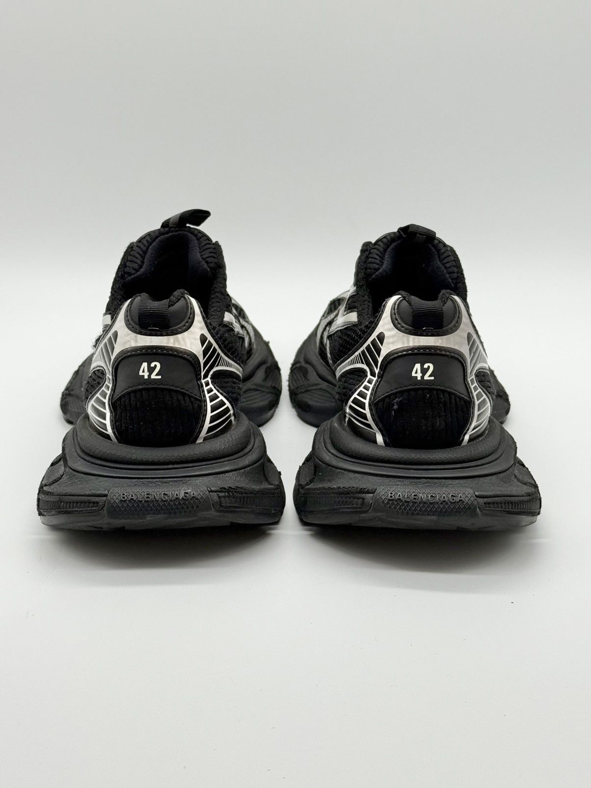 Balenciaga Size 9 - Balenciaga 3XL Sneaker Worn-Out - Black Size US 9 / EU 42 - 5 Thumbnail