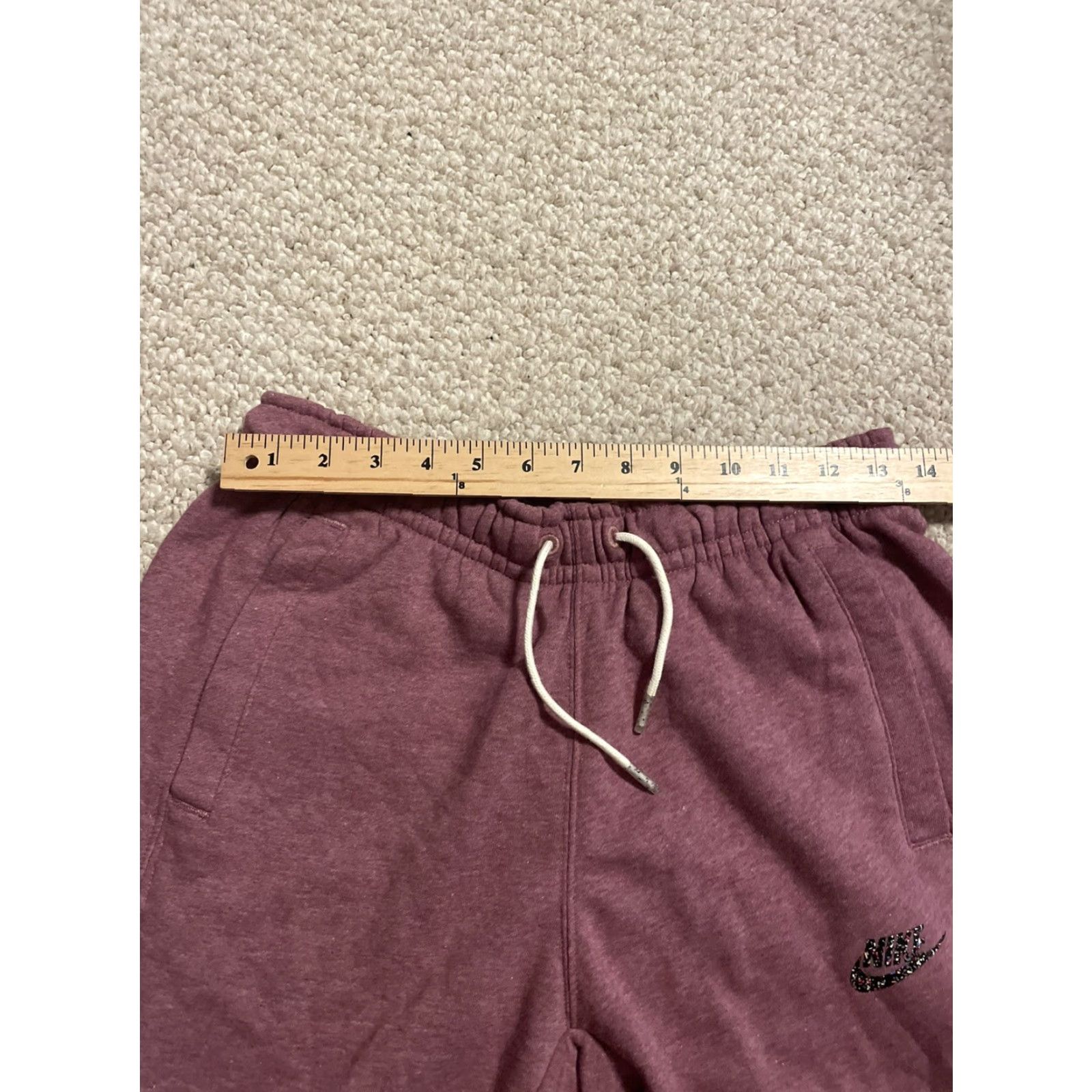 Nike Nike Sportswear Shorts Small S Red Essentials Semi-Brushed Mens Size US 29 - 7 Thumbnail