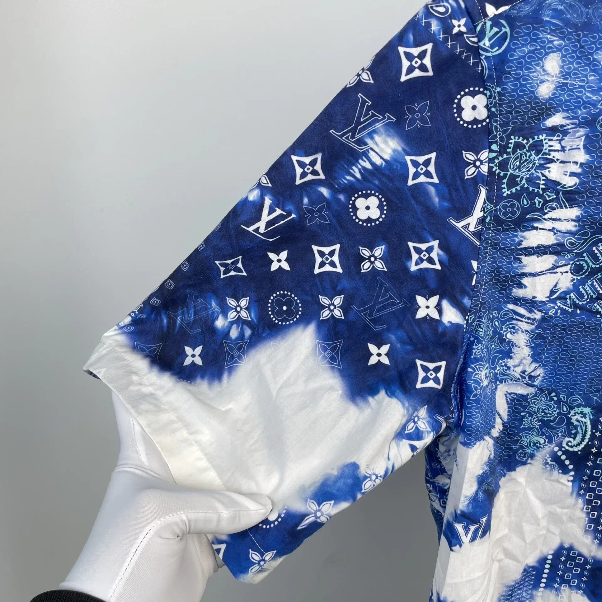 Louis Vuitton LV Cotton Logo Short Sleeve Shirt Men's Blue Size S Size US S / EU 44-46 / 1 - 9 Thumbnail