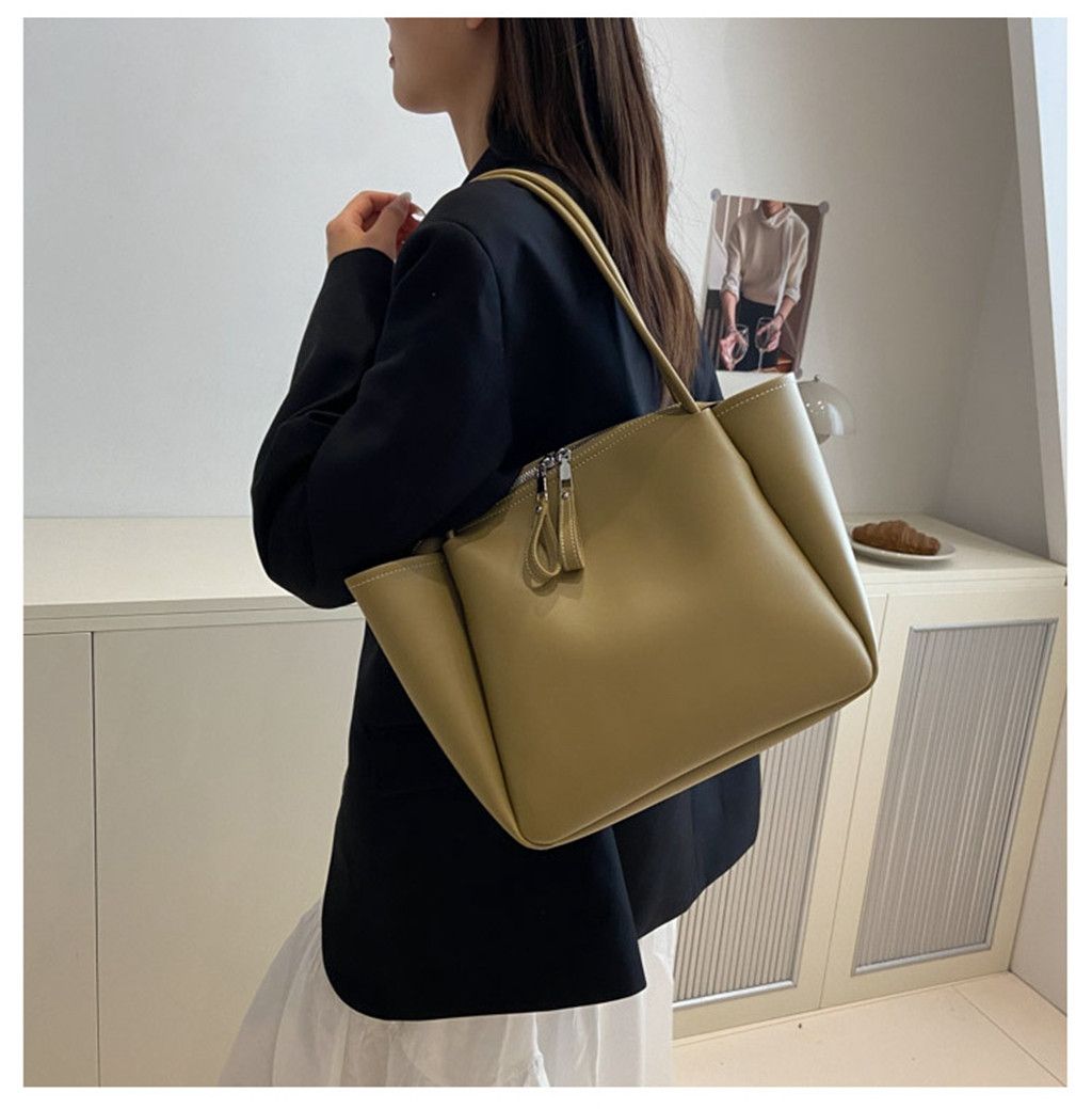 Japanese Brand Large capacity handbag Size ONE SIZE - 7 Thumbnail