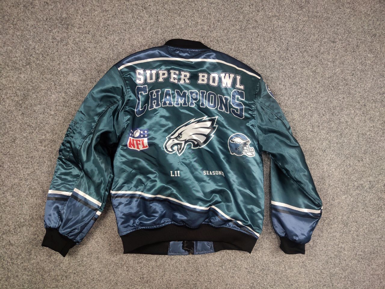 NFL Vintage NFL Philadelphia Eagles Champions Logo Bomber jacket Size US S / EU 44-46 / 1 - 11 Thumbnail