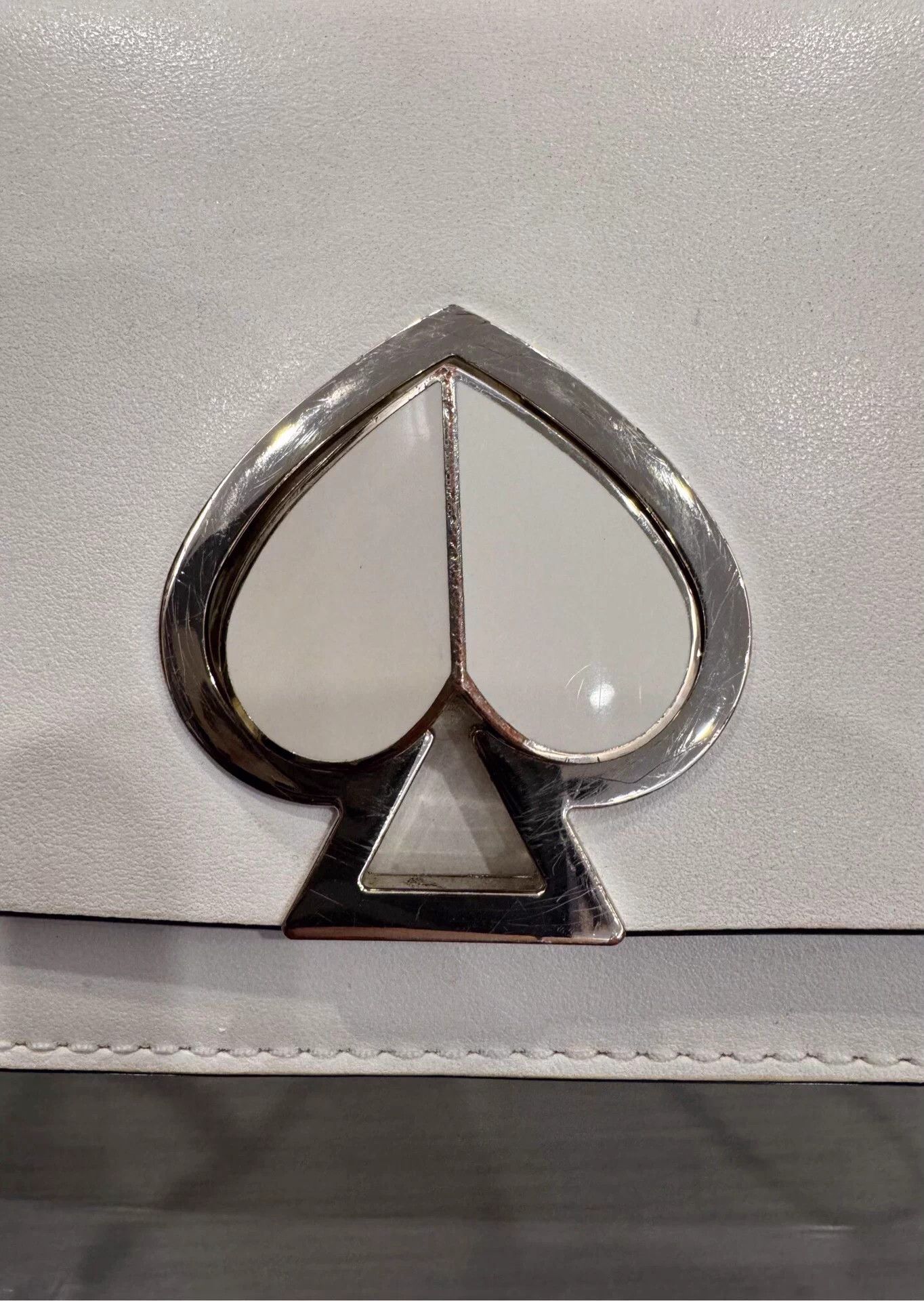 Kate Spade Kate Spade White Silver Spade Heart Logo Pleated Bag Size ONE SIZE - 3 Thumbnail