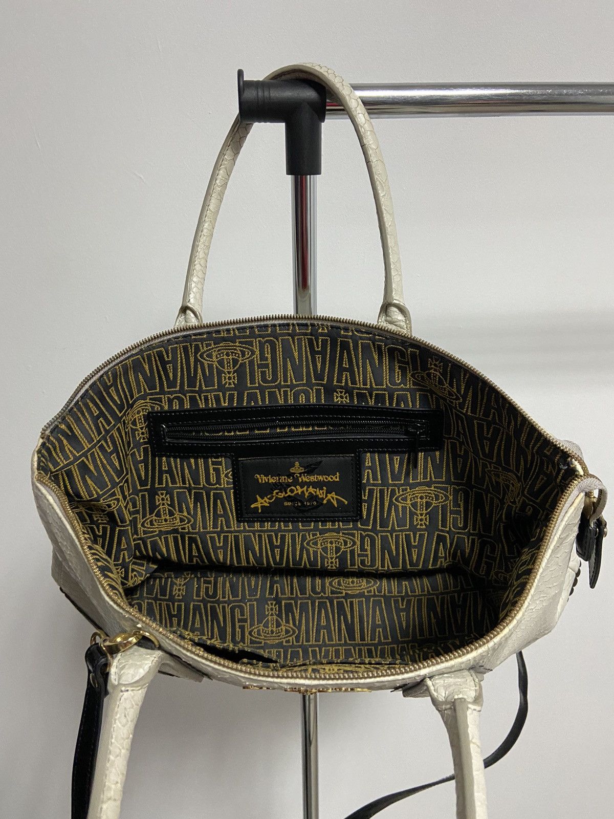 Vintage × Vivienne Westwood Vivienne Westwood python 🐍 big Logo Vintage Bag Luxury Size ONE SIZE - 6 Thumbnail