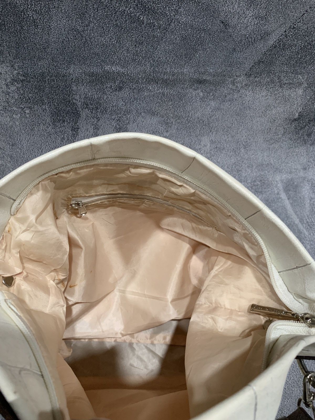 Vintage Leather y2k bag Size ONE SIZE - 12 Thumbnail