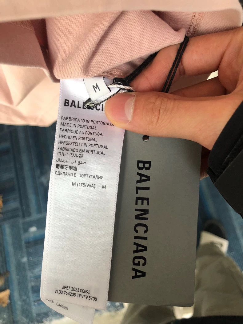 Balenciaga Balenciaga Oriental cherry powder short sleeve Size US M / EU 48-50 / 2 - 4 Thumbnail