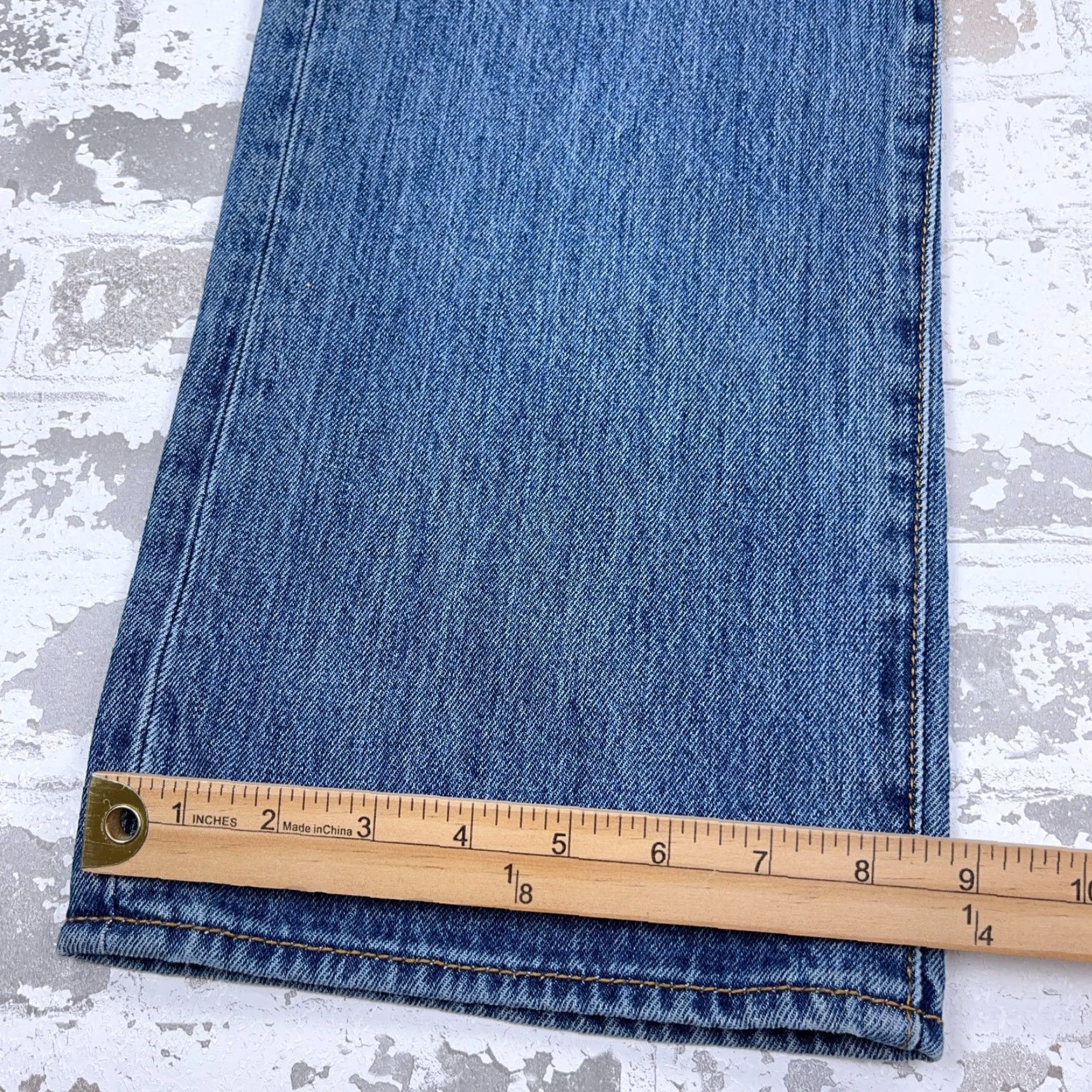 Levi's Levi's 501 Jeans Men 40x32 Straight Regular Medium Wash Blue Button Fly Size US 40 / EU 56 - 6 Thumbnail