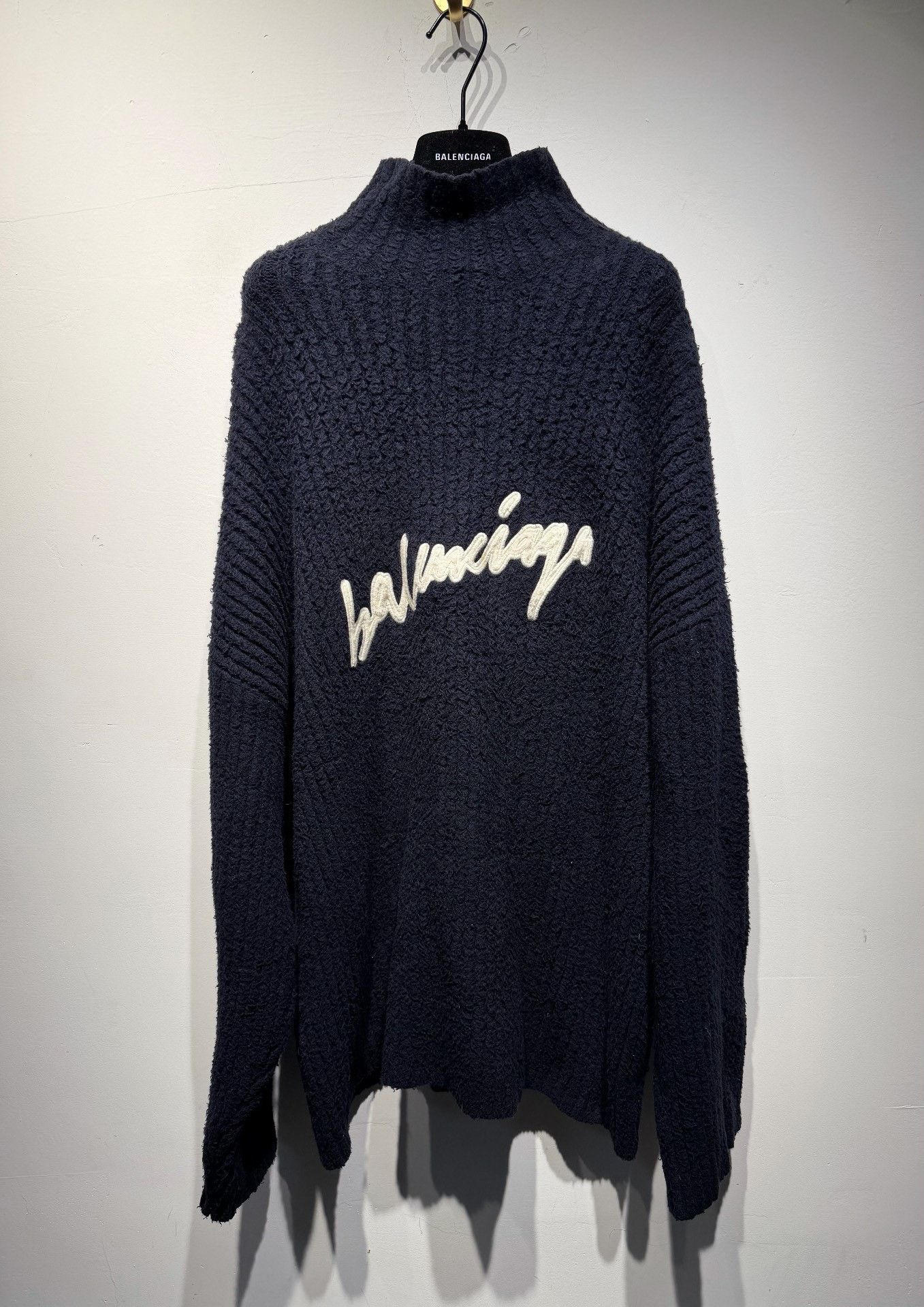Balenciaga Balenciaga Knit Embroidered Sweater S Women Size S / US 4 / IT 40 - 1 Thumbnail