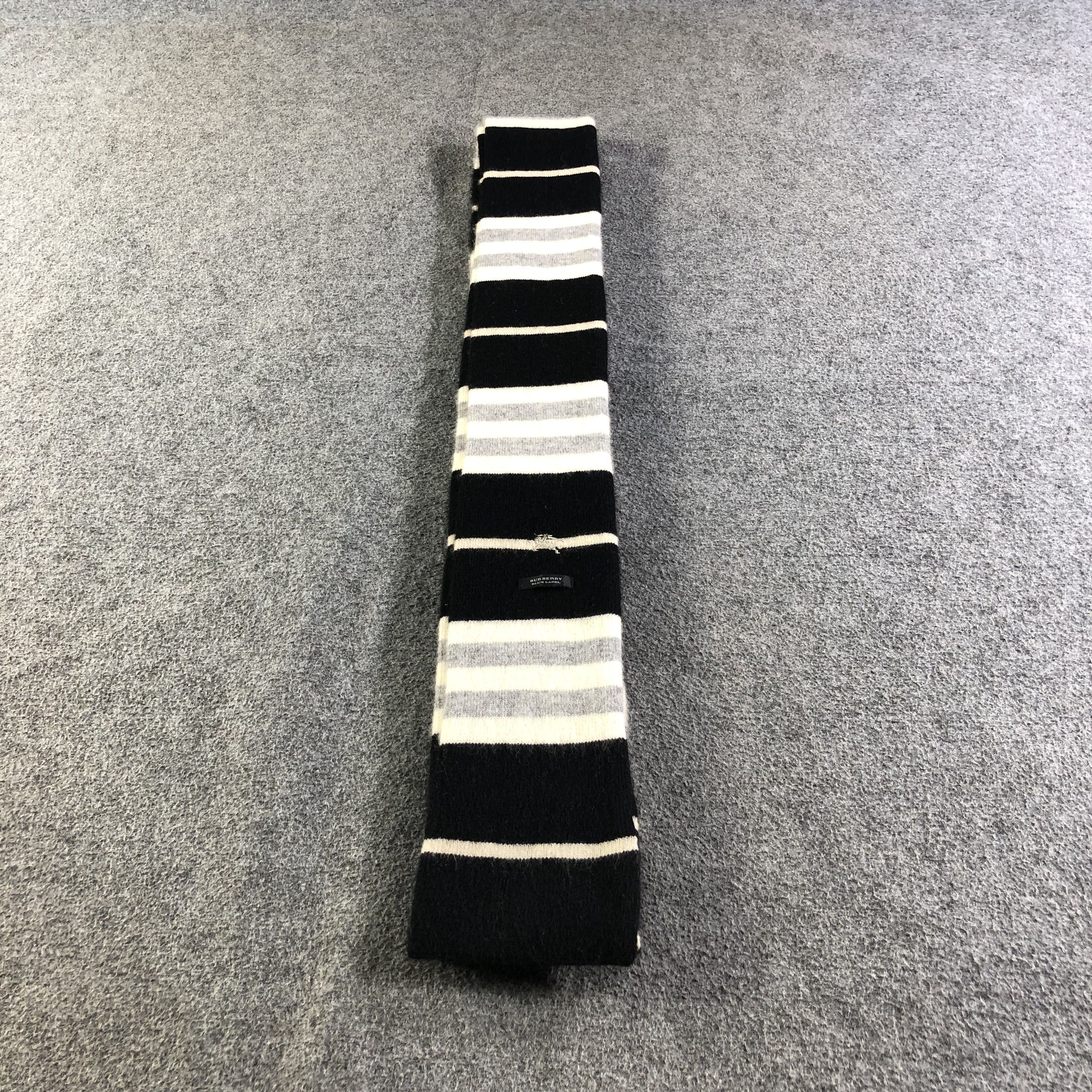 Burberry Burberry Angora Stripe Scarf Muffler Neckwear V2545 Size ONE SIZE - 2 Thumbnail