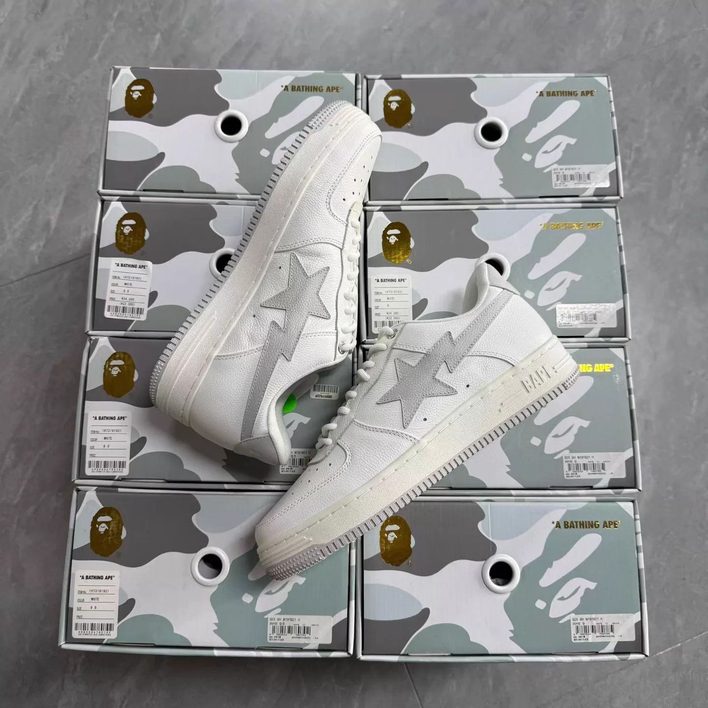 JJJJound White Low-Top Star Sneakers Size 9.5 Size US 9.5 / EU 42-43 - 1 Thumbnail