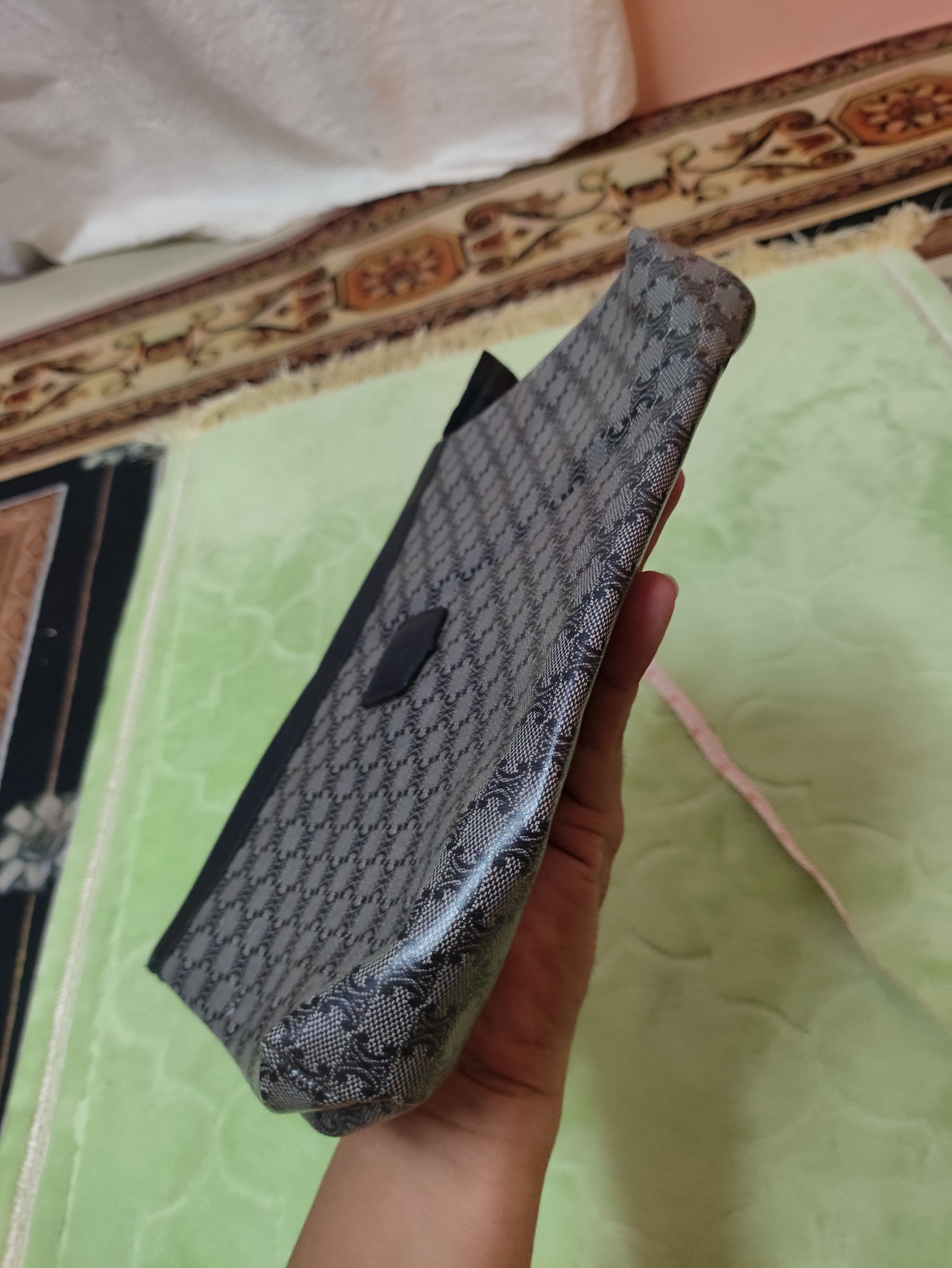 Celine × Vintage Distressed Celine Paris Clutch Bag (Zipper head Defect) Size ONE SIZE - 15 Thumbnail
