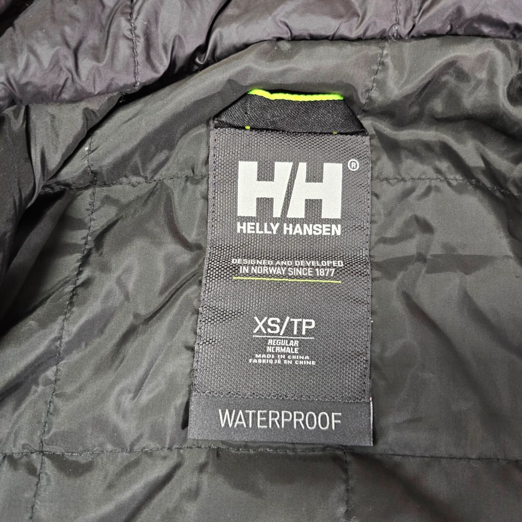 Helly Hansen Helly Hansen Jacket Womens XS Black Waterproof Helly Tech Protection Size XS / US 0-2 / IT 36-38 - 5 Thumbnail