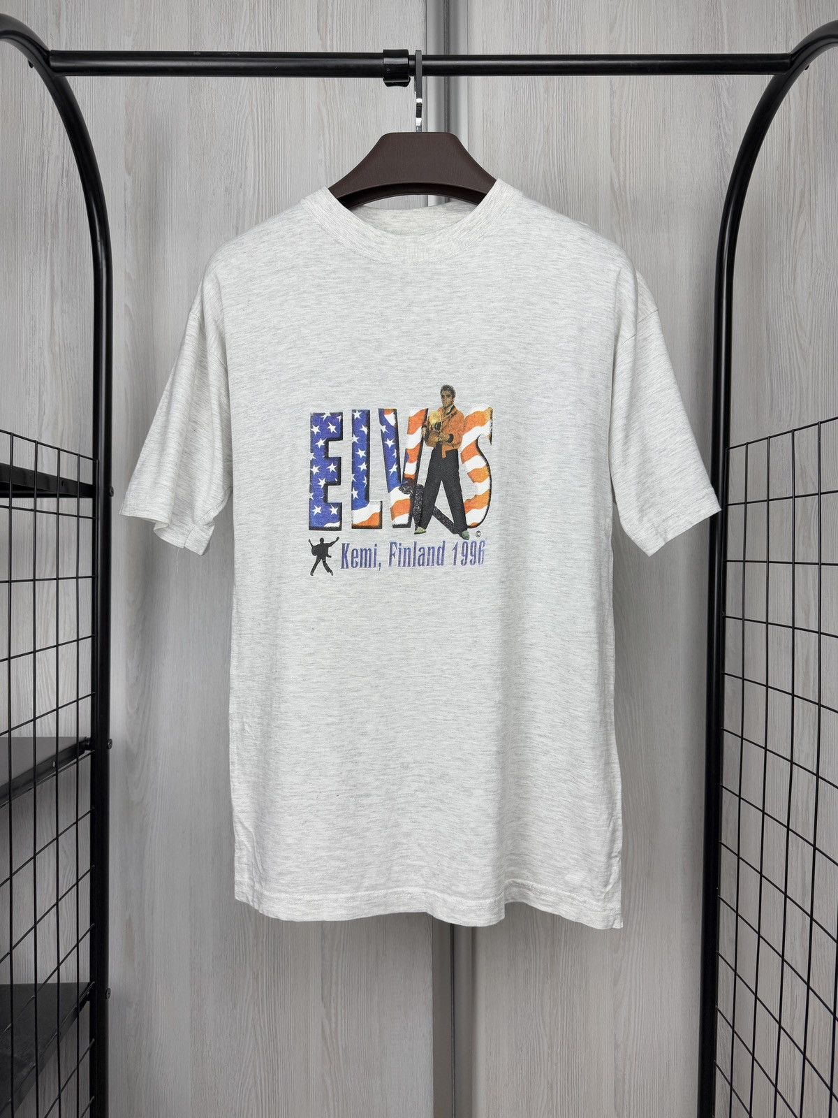 Band Tees Elvis Presley 1996 Kemi Finland The Best vintage band tee Size US L / EU 52-54 / 3 - 1 Thumbnail