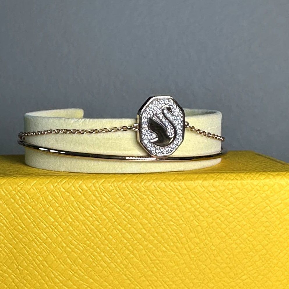 Swarovski Swarovski Signum bangle Swan, White, Rose gold-tone plated Size ONE SIZE - 6 Thumbnail