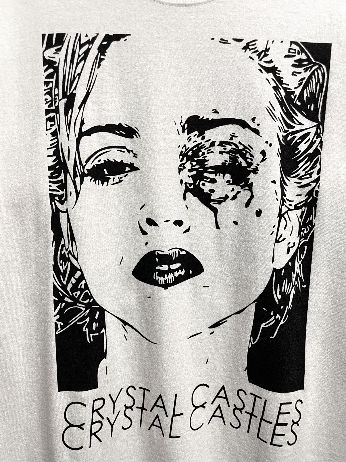 Band Tees Vintage Y2K Crystal Castles Alice Practice Madonna T-Shirt Size US L / EU 52-54 / 3 - 3 Thumbnail