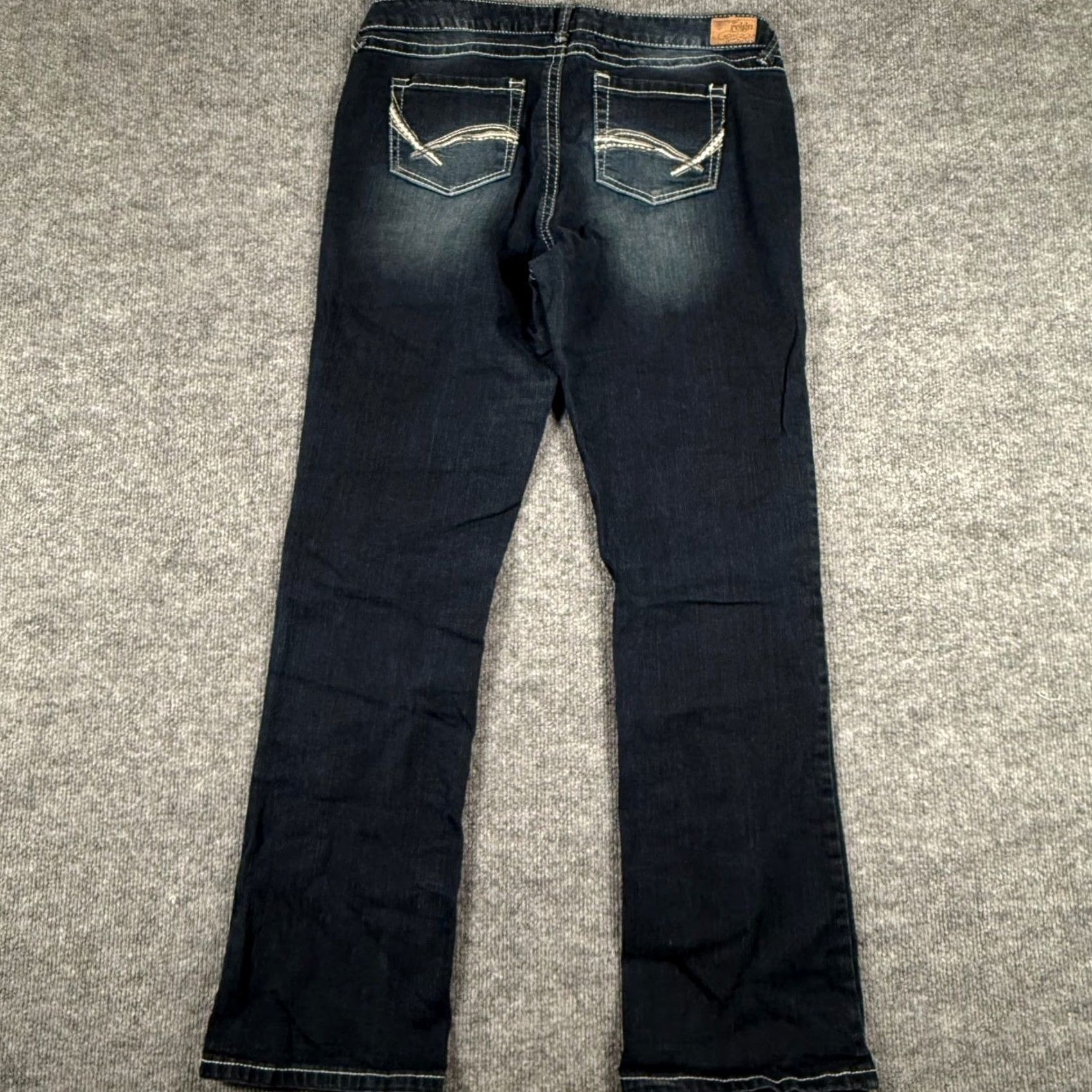 Vintage Reign Jeans Dark Wash Bootcut 13 Embroidered Pockets Stretch Women 34x31 Denim Size 34" / US 12 / IT 48 - 4 Thumbnail