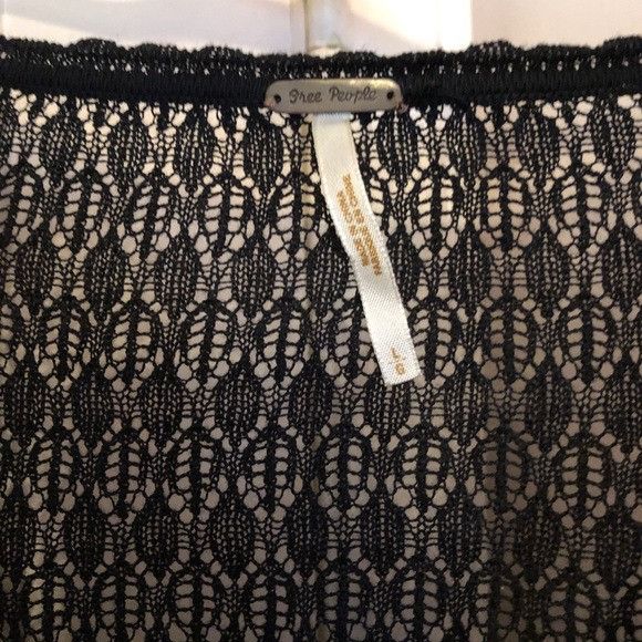 Free People Free People Black Crochet Ruffle Button Sweater L Size L / US 10 / IT 46 - 4 Thumbnail