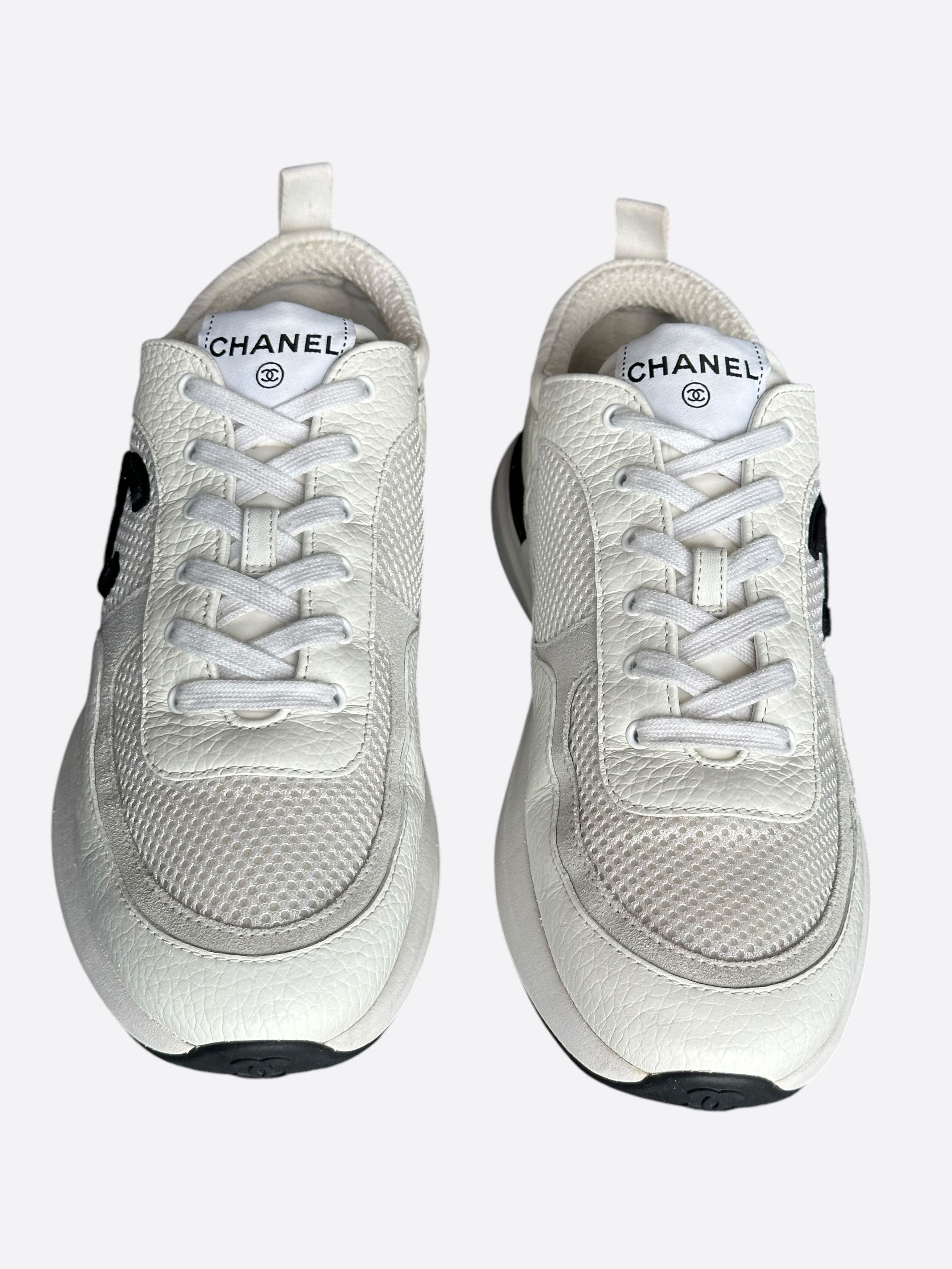 Chanel Chanel White & Black CC Logo Runners Size US 8 / EU 41 - 2 Thumbnail