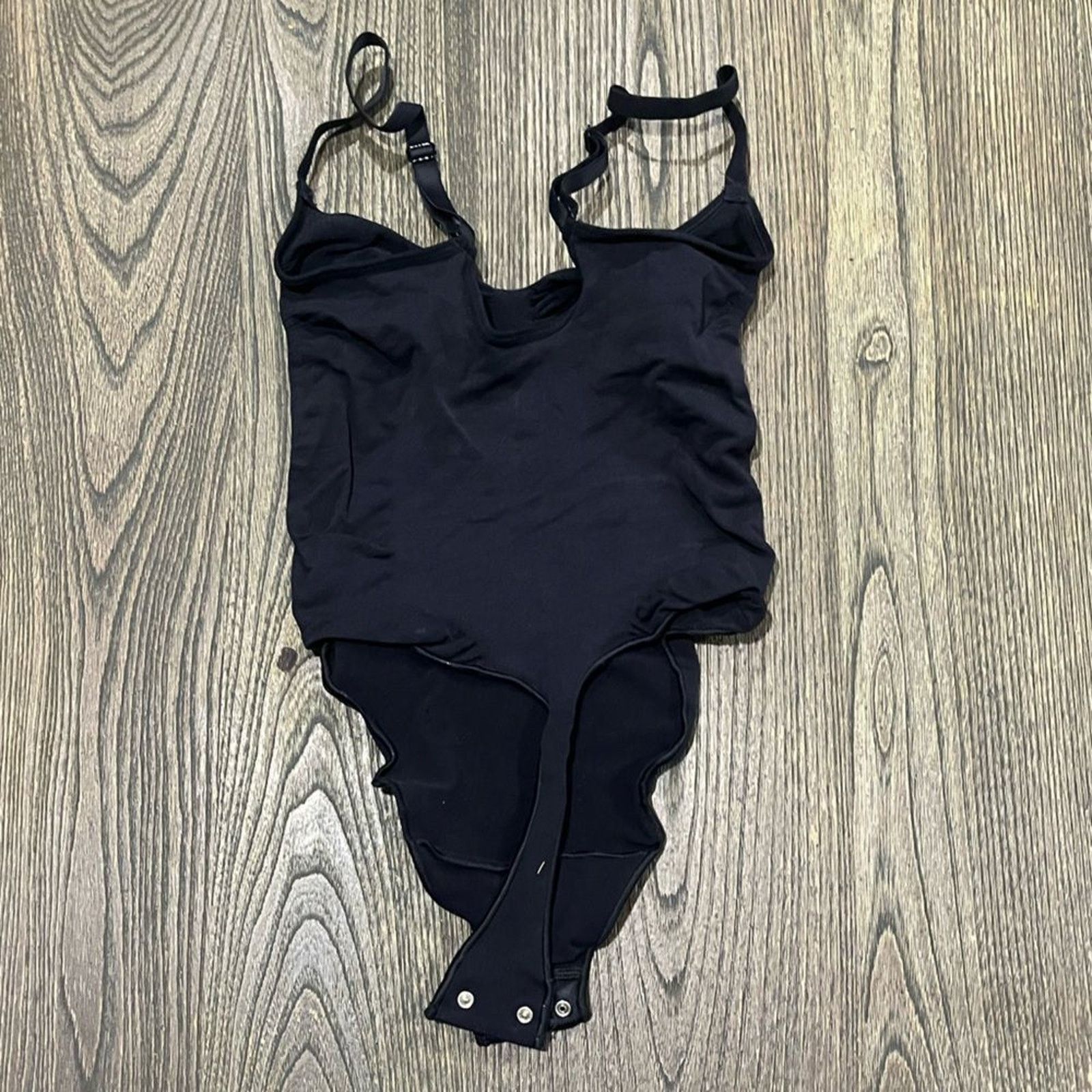 SKIMS NWOT Skims Seamless Sculpt Thong Bodysuit Scoop Neck L Size L / US 10 / IT 46 - 2 Thumbnail