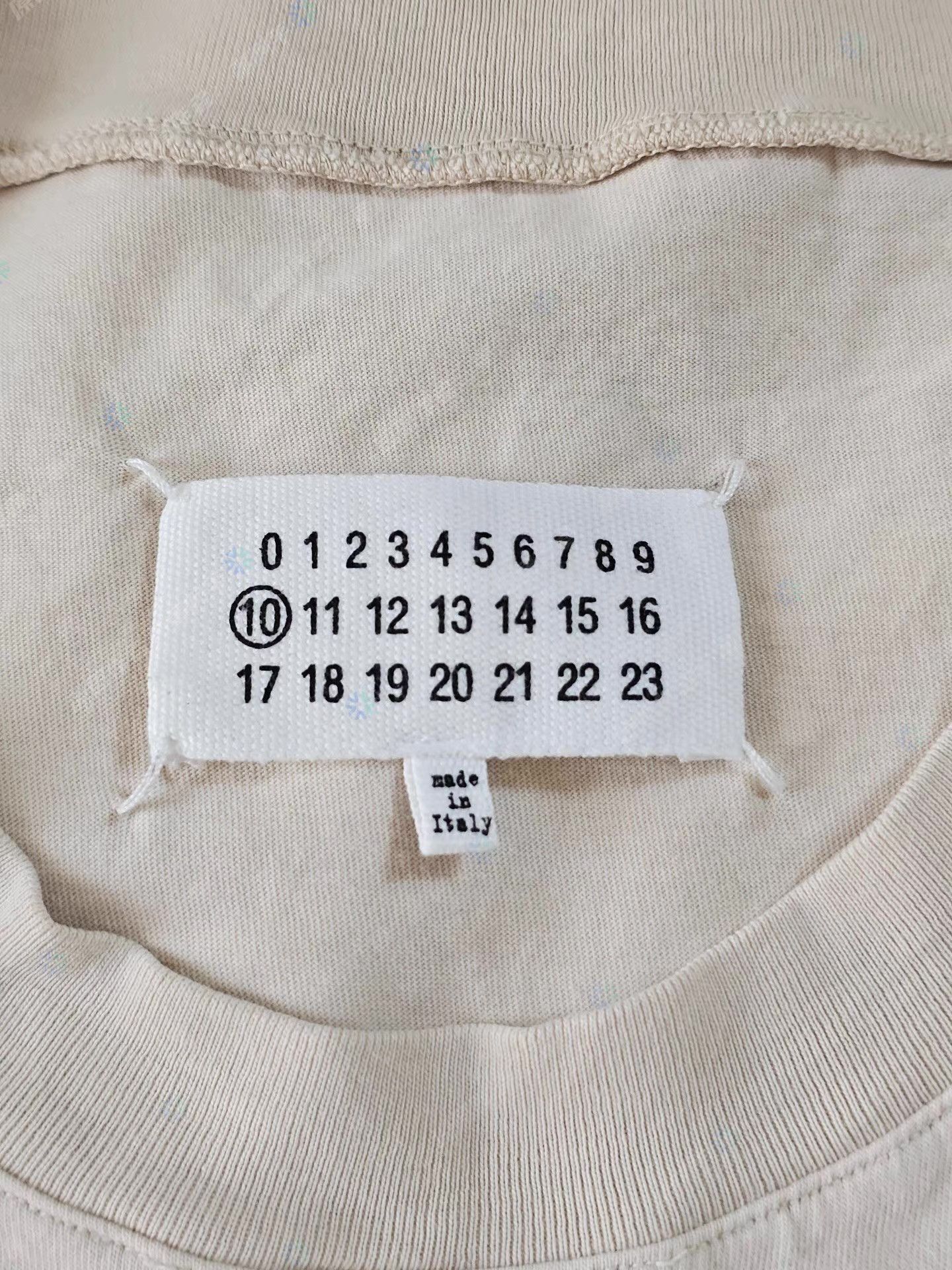 Maison Margiela Maison Margiela men's short-sleeve T-shirt Q4 Size US L / EU 52-54 / 3 - 5 Thumbnail