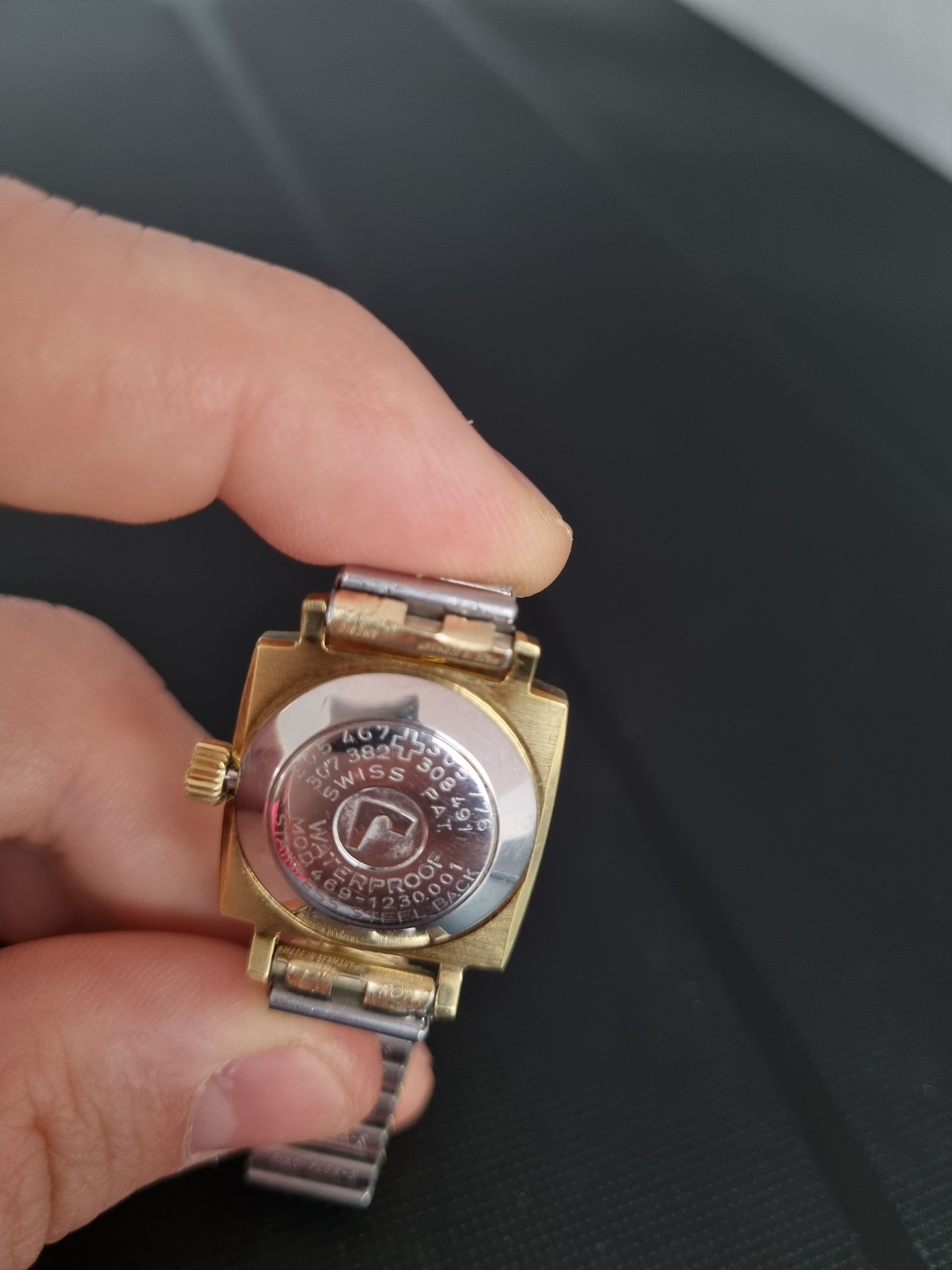 ROAMER × Vintage Roamer STINGRAY Waterproof HAND-WINDING Vintage Watch Size ONE SIZE - 14 Thumbnail