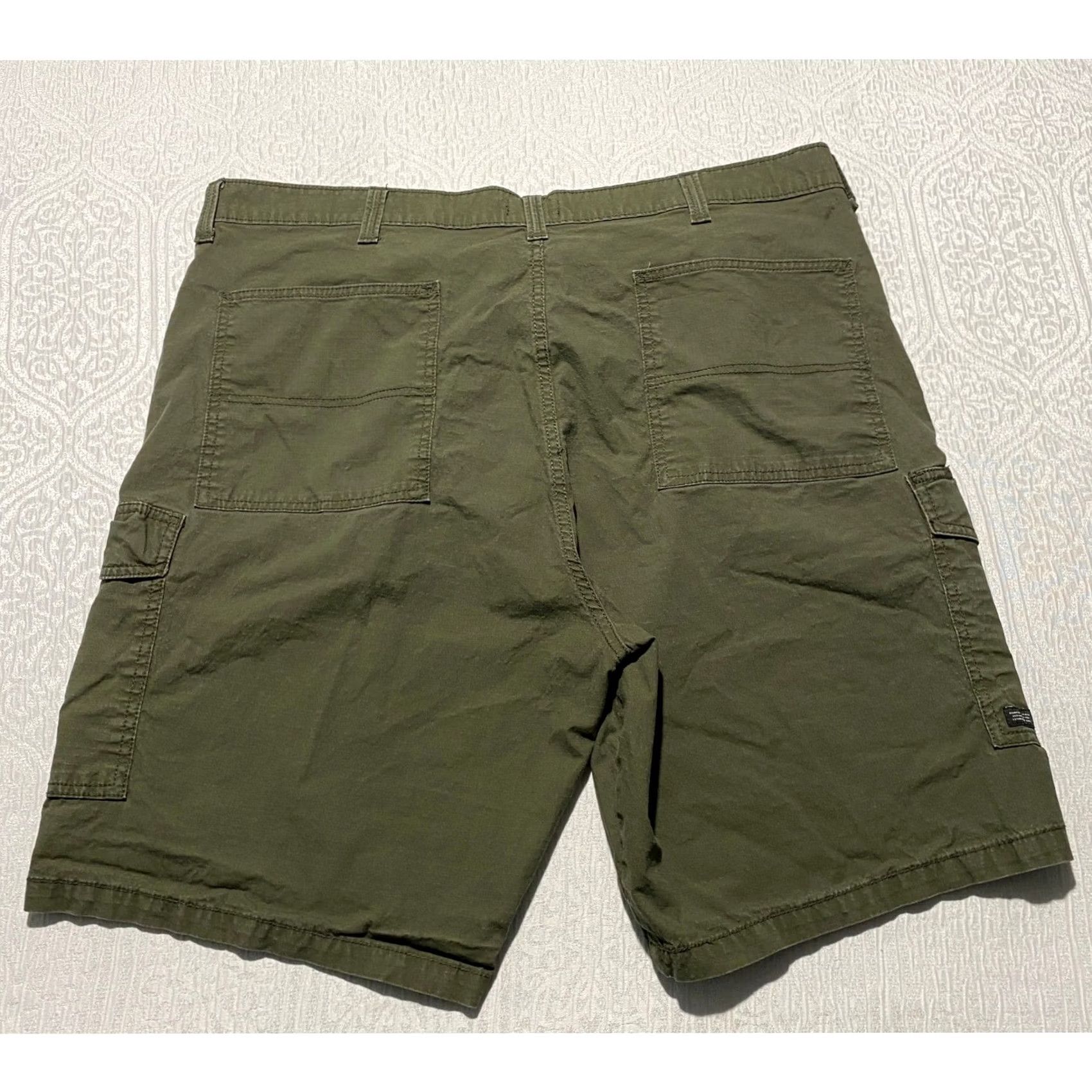 Olive Signature by Levi Strauss Mens Cargo Shorts Olive Green Size 42 Ripstop Cotton Blend Size US 42 / EU 58 - 2 Thumbnail
