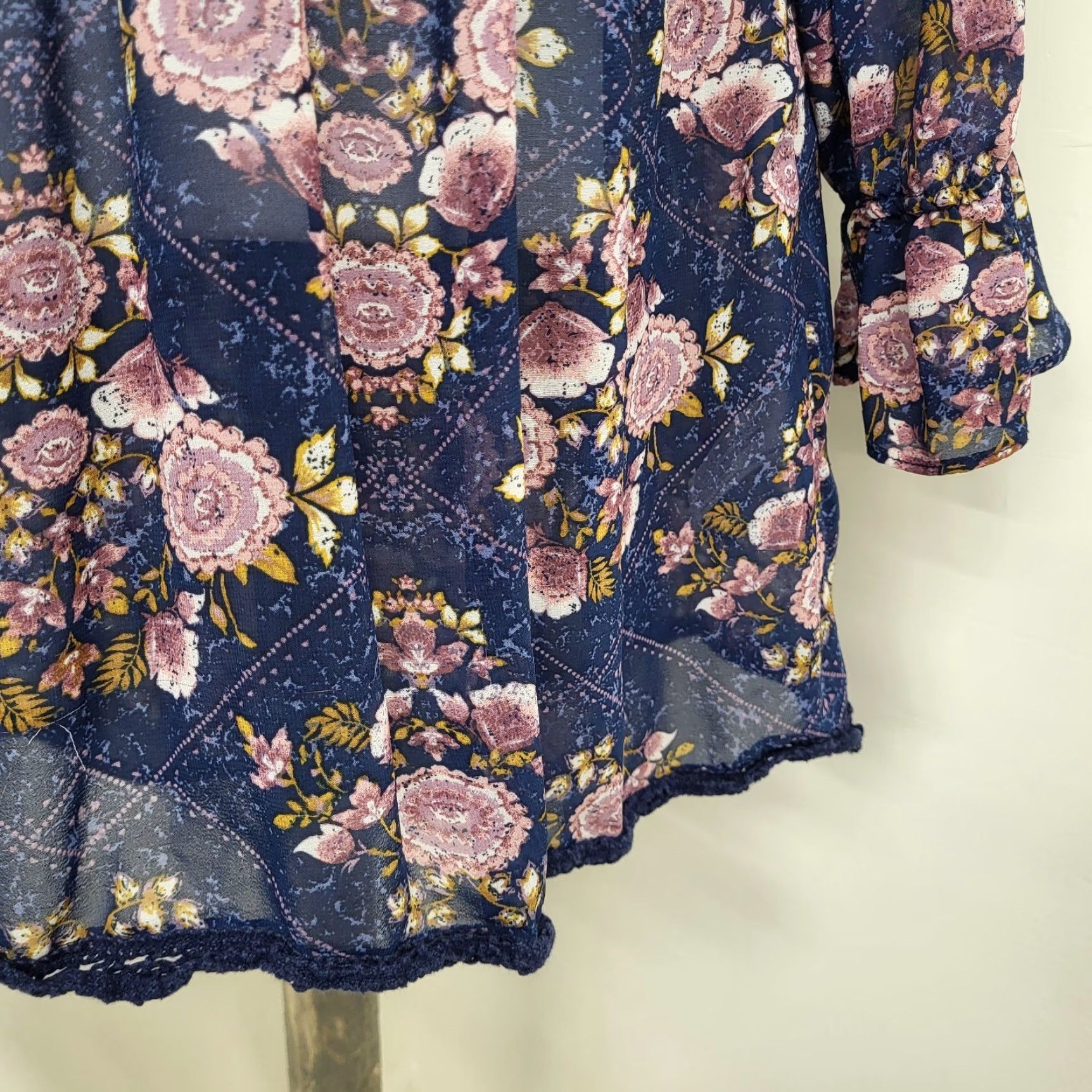 Vintage Knox Rose Blouse Womens Size L Navy Blue & Pink Floral Boho Top Embroidered Trim Size L / US 10 / IT 46 - 6 Thumbnail