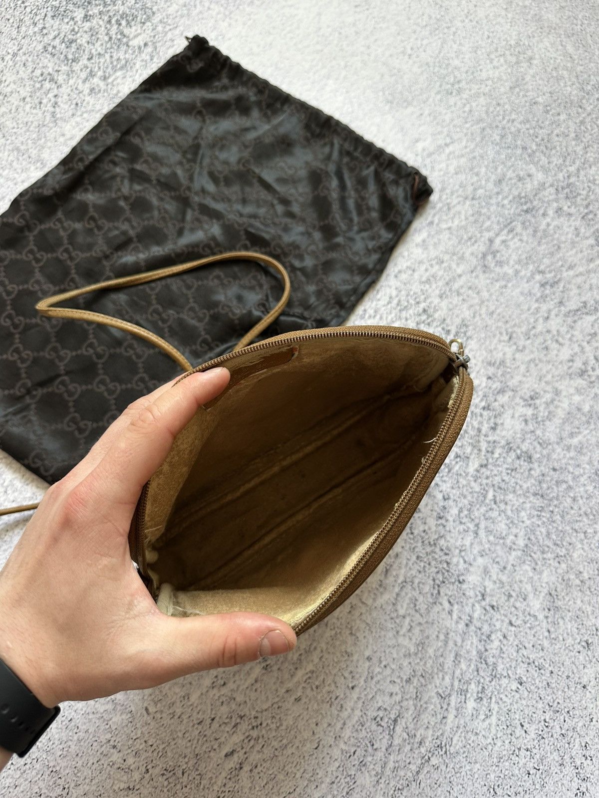 Gucci 80’s GUCCI GG Supreme Coated Canvas Zip Crossbody Bag Size ONE SIZE - 16 Thumbnail
