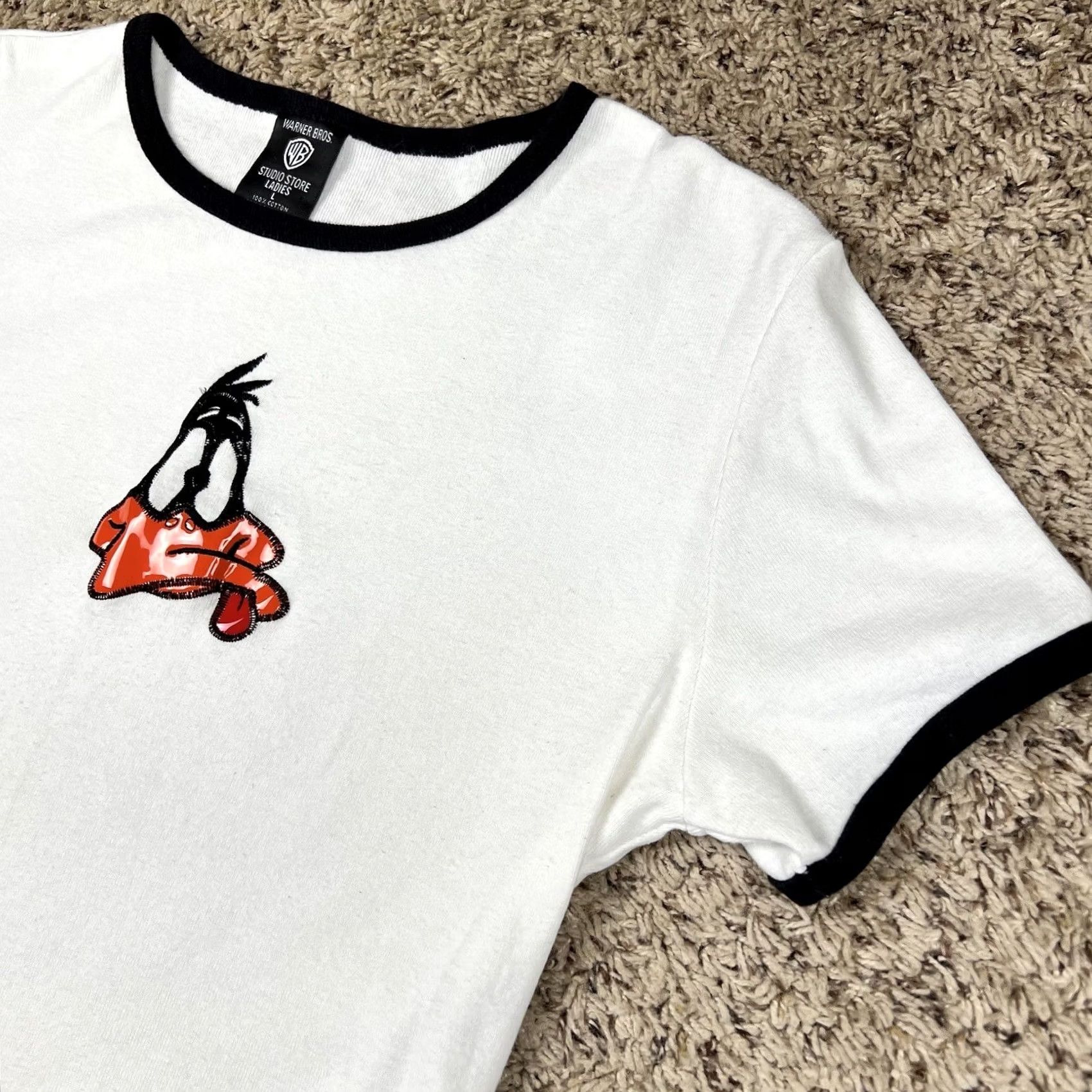 Vintage VINTAGE Daffy Duck Warner Bros 1997 Womens T-Shirt Small White Cap Sleeve USA 90s Cartoon Embroidered Size S / US 4 / IT 40 - 4 Thumbnail