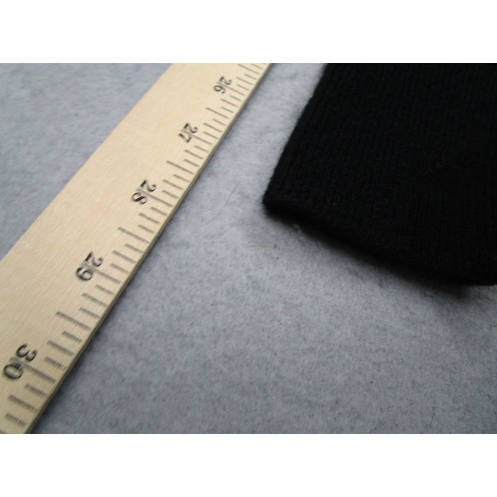 Vintage Vintage J McInerney Ltd. Men’s Black V Neck Long Sleeve Pullover Knit Sweater Argyle Wool Lambswool 42 L Size US L / EU 52-54 / 3 - 7 Thumbnail