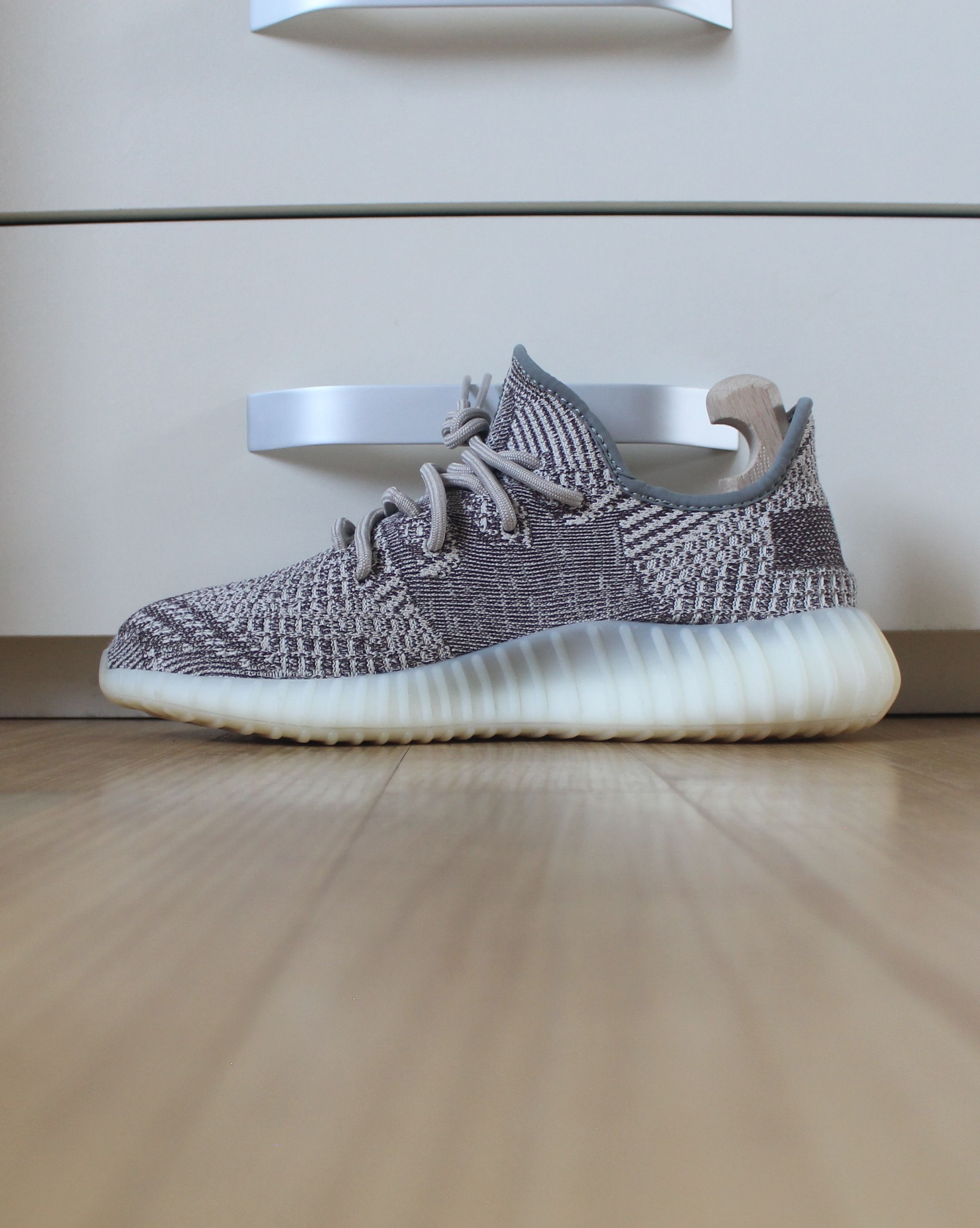 Adidas Yeezy Boost 350 V2 Zyon FZ1267 Size US 9 / EU 42 - 5 Thumbnail