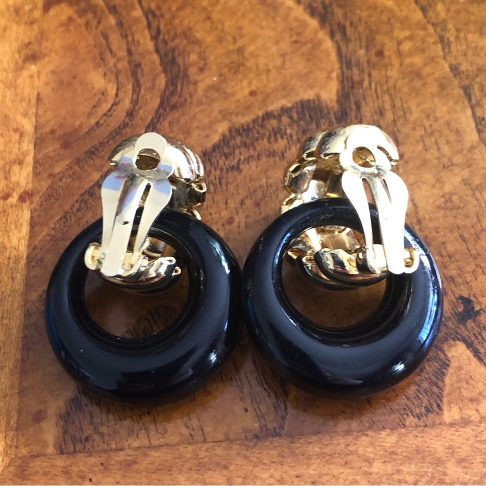 Vintage Vintage bold gold and black clip on earrings Size ONE SIZE - 3 Thumbnail