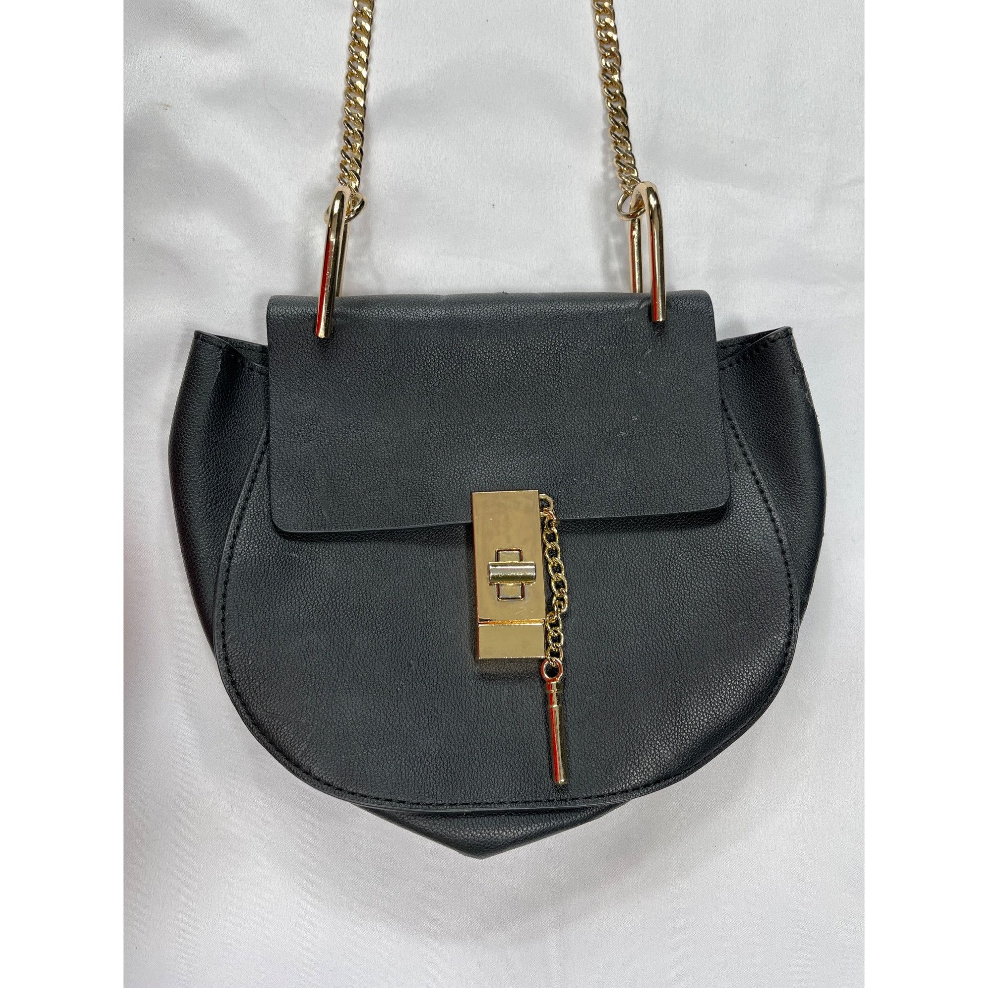 Designer Chic Black Leather Shoulder Bag SKU 7893 With Gold Chain Str Size ONE SIZE - 2 Thumbnail