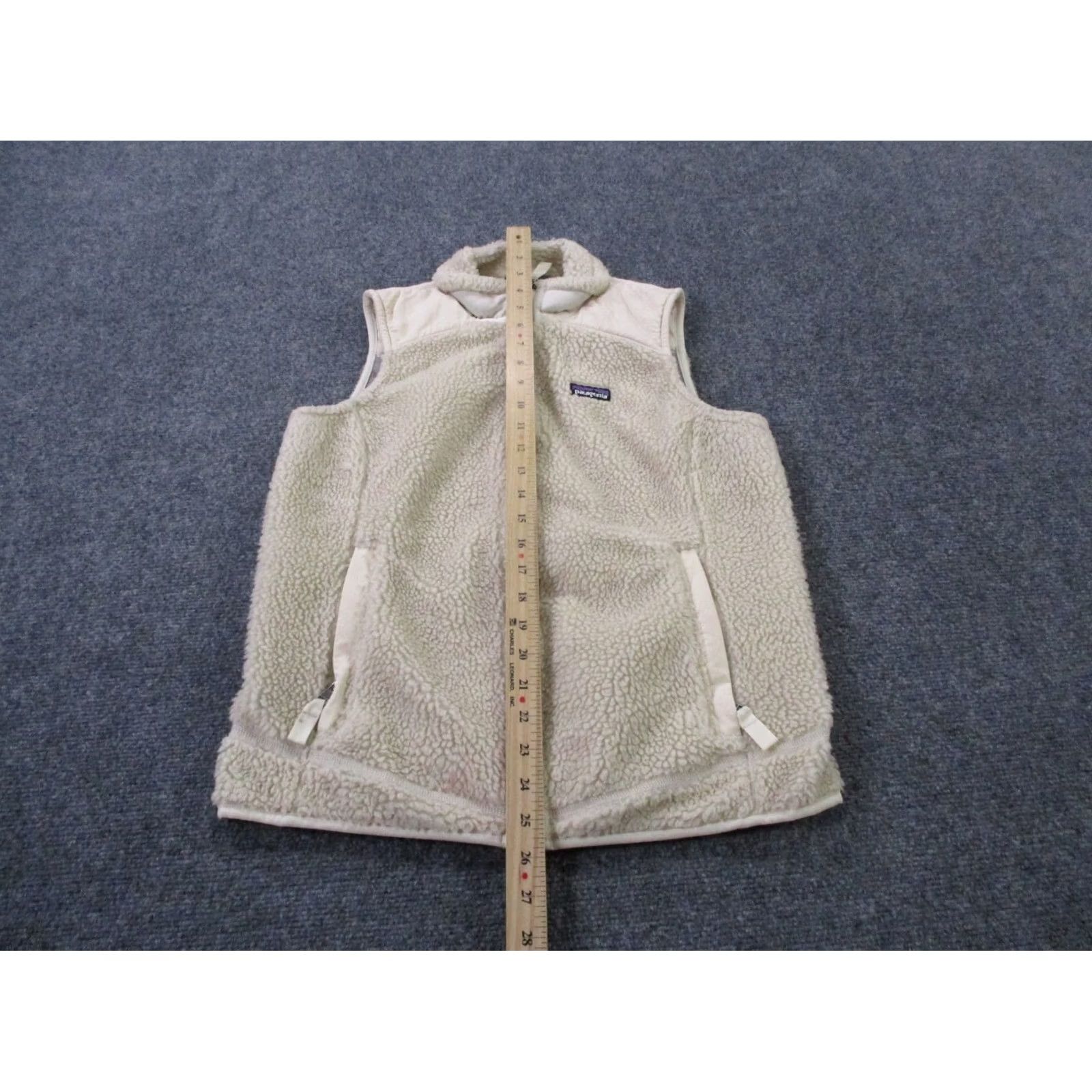 Patagonia Patagonia Vest Jacket Women M Beige Fleece Zip Pockets Windbreaker Outdoor Hiking 23081 Size M / US 6-8 / IT 42-44 - 3 Thumbnail