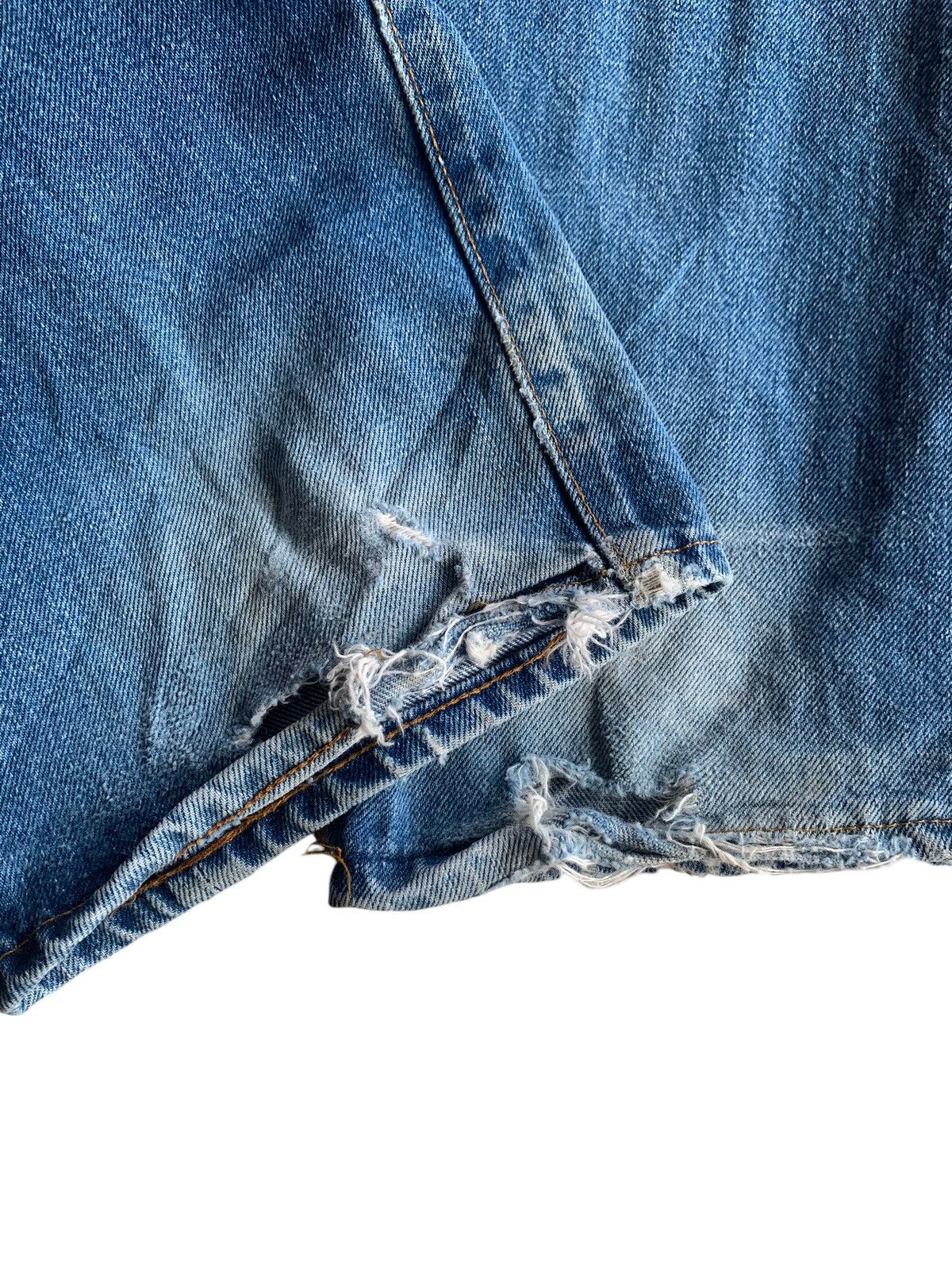 Levi's VINTAGE LEVIS 501XX BIG E SELVEDGE DISTRESSED DENIM Size US 29 - 15 Thumbnail