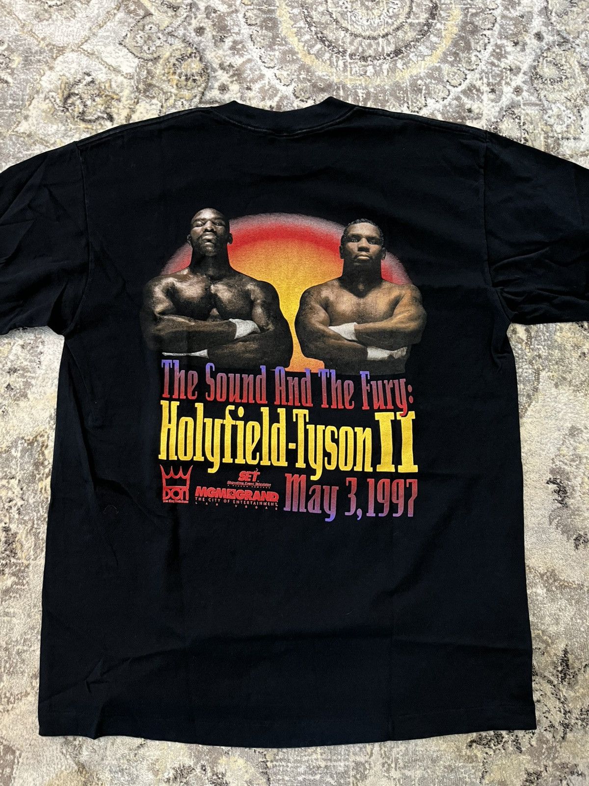 Vintage Vintage 1997 Mike Tyson vs Evander Holyfield MGM T-Shirt Size US L / EU 52-54 / 3 - 2 Thumbnail
