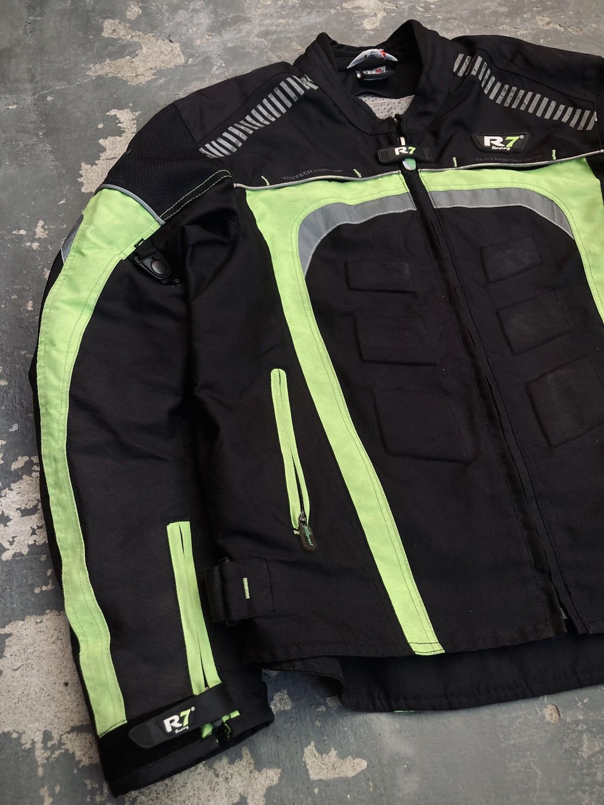 Other R7 Racing Jacket w/ Removable Safety Pads & Inner Liner Size US L / EU 52-54 / 3 - 3 Thumbnail