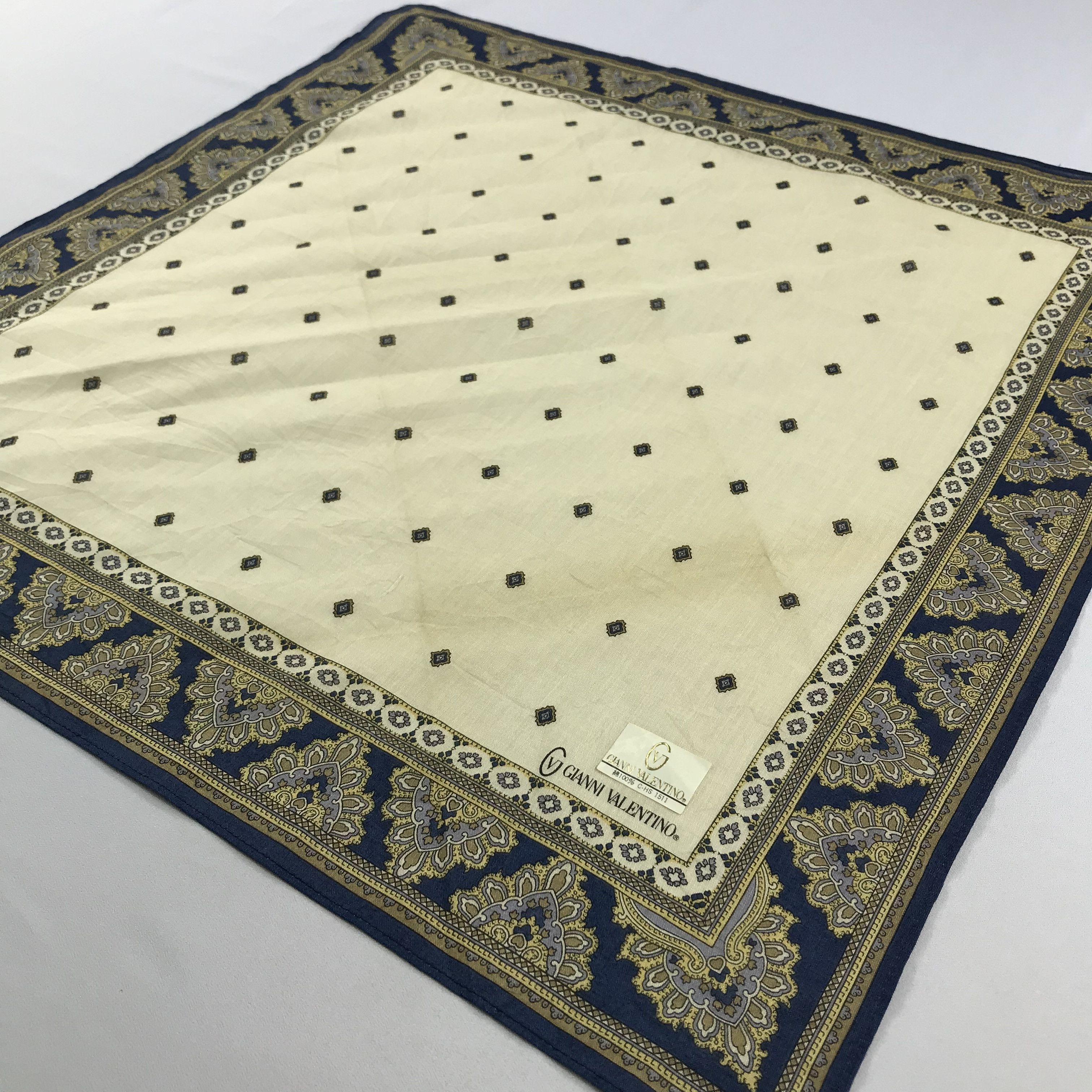 Vintage Gianni Valentino Bandana / Handkerchief / Neckerchief -S2665 Size ONE SIZE - 2 Thumbnail