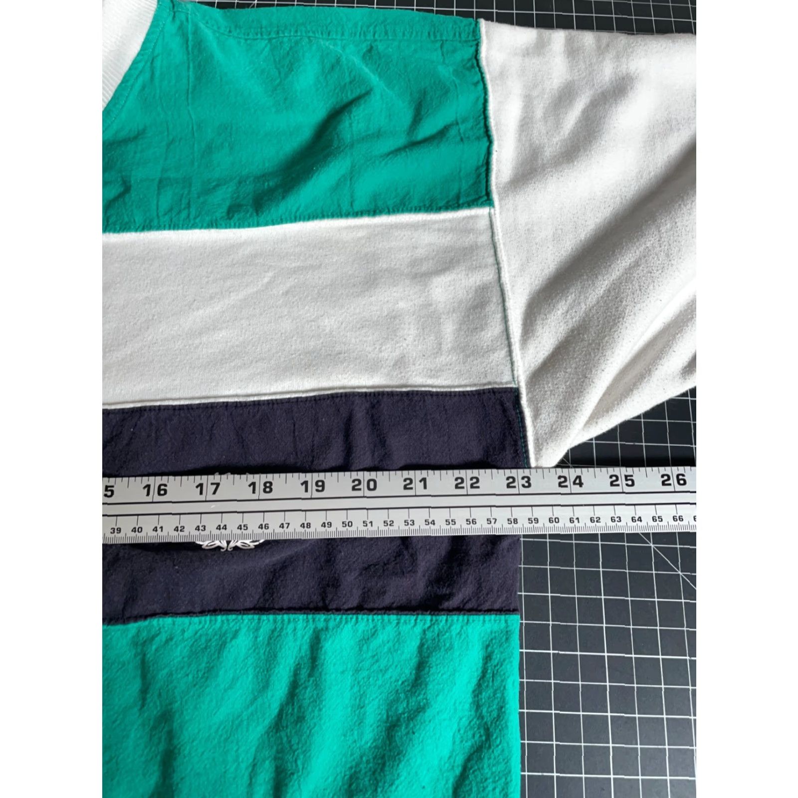 Vintage 90s Broad Stripe T-Shirt Adult XL Green White Blue Textured Skater Surf Size US XL / EU 56 / 4 - 5 Thumbnail