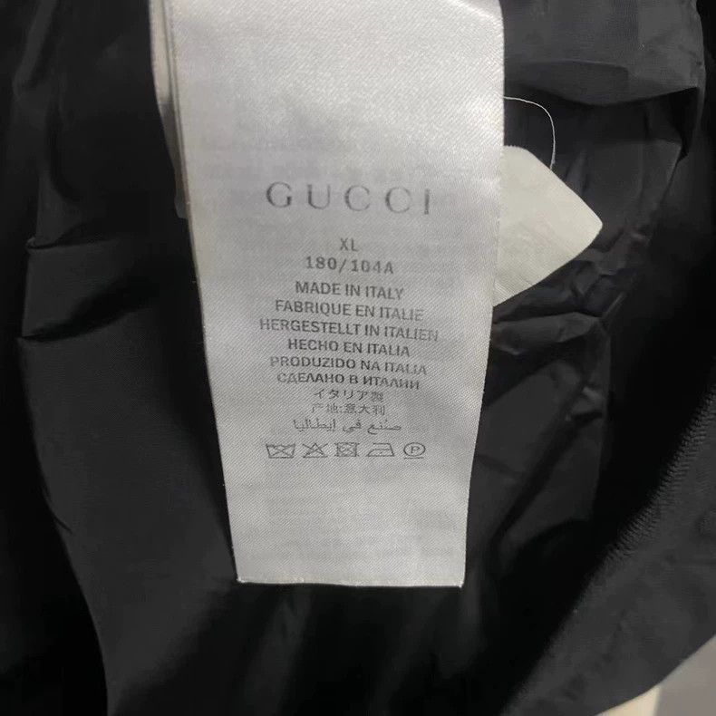 Gucci Gucci The latest black and white snakeprint full-print logo Size US XL / EU 56 / 4 - 4 Thumbnail