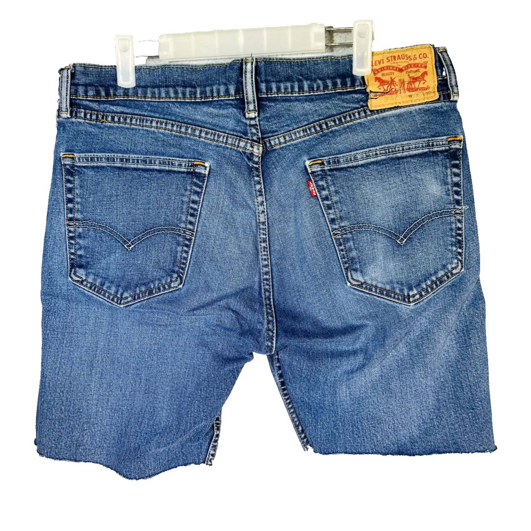 CO Levi Strauss & Co Denim Jean Shorts Mens 36 Blue Bermuda Casual Classic 5-Pocket Zip Fly Linen? (Oops) Size US 36 / EU 52 - 6 Thumbnail