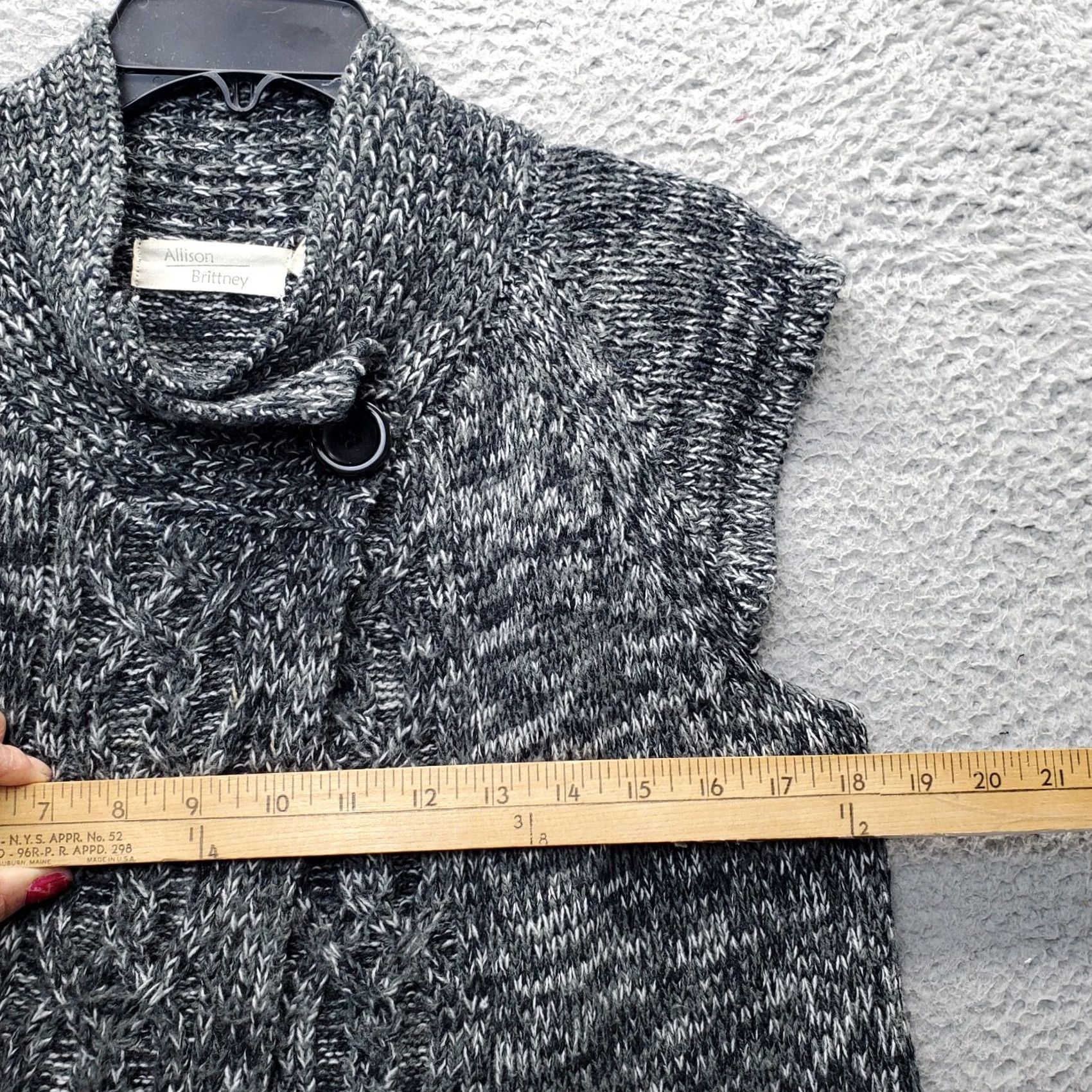 Vintage Allison Brittney Cardigan Womens L Gray Cable-Knit Cap Sleeve Front 2 Button V-neck? Size L / US 10 / IT 46 - 4 Thumbnail