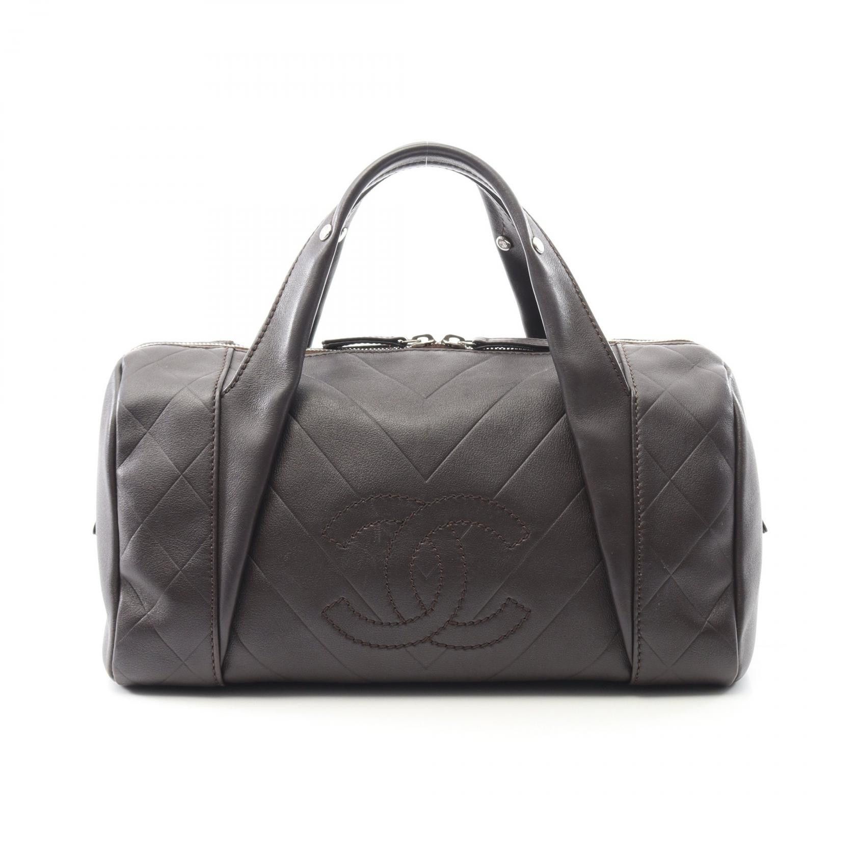 Chanel Chanel Chanel Chevron V Stitch Leather Handbag Leather Handbag A30899 Size ONE SIZE - 1 Thumbnail