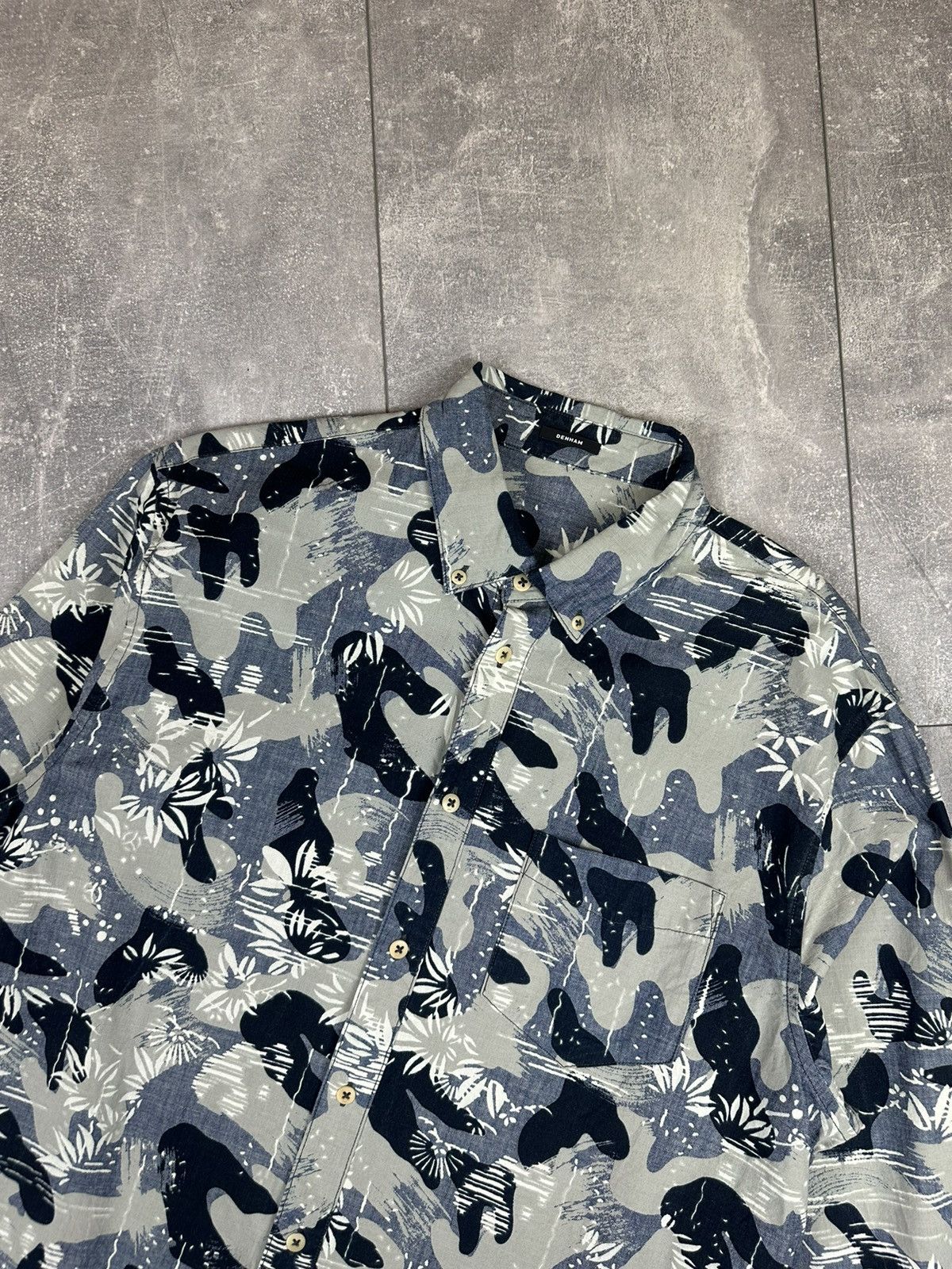 DENHAM Vintage Luxury Denham Shirts Button Up Flover Print Size US XL / EU 56 / 4 - 2 Thumbnail