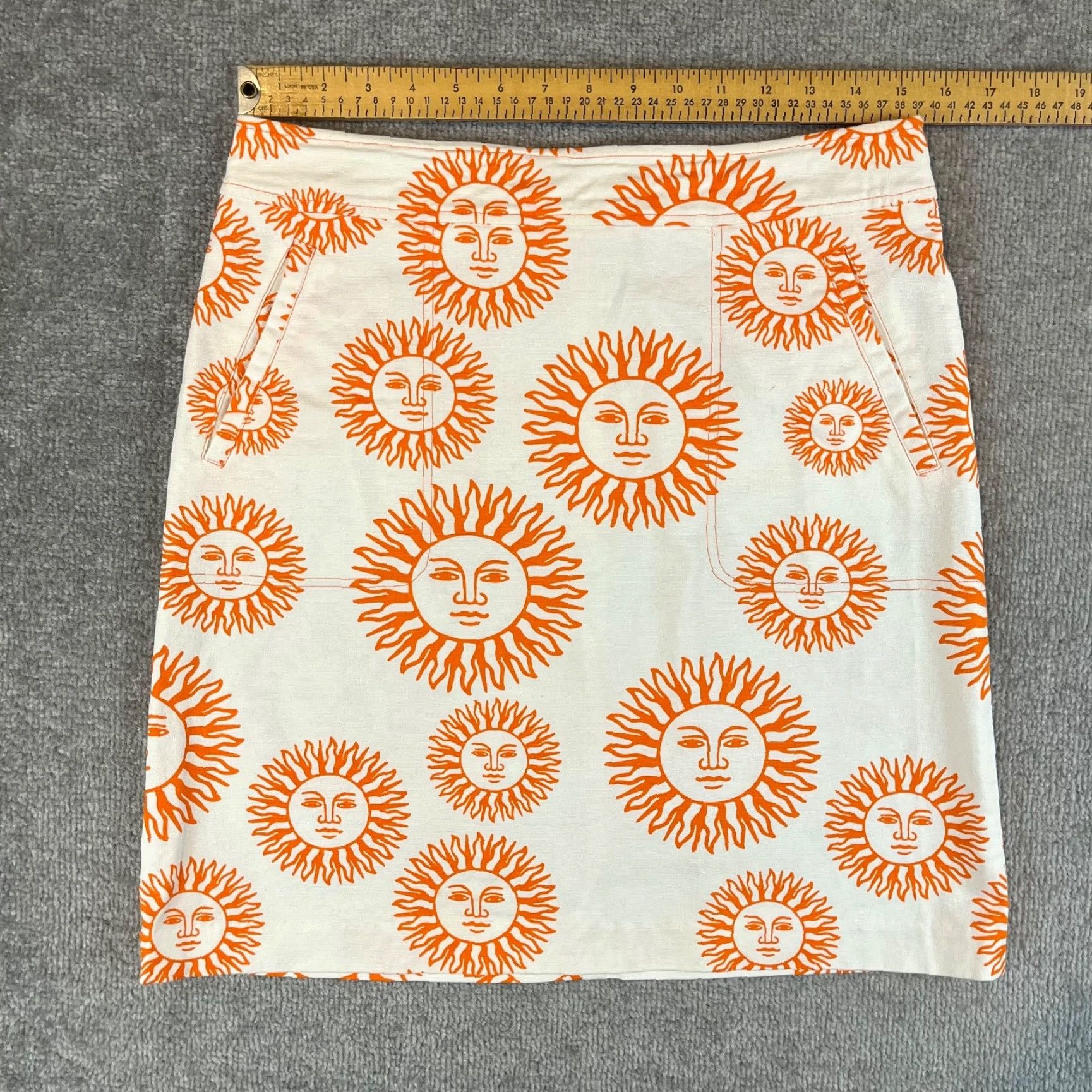 J.McLaughlin J.McLaughlin Skirt Womens Size 6 Multicolor White Orange Sun Print Pockets Back Zip Midi Straight & Pencil 19" LGT Size 28" / US 6 / IT 42 - 3 Thumbnail
