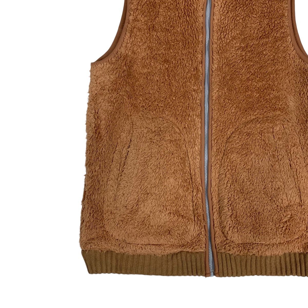 Undercover × Uniqlo Uniqlo X Undercover Youth Deep Pile Fleece Vest #1425-C64 Size US XXS / EU 40 - 3 Thumbnail