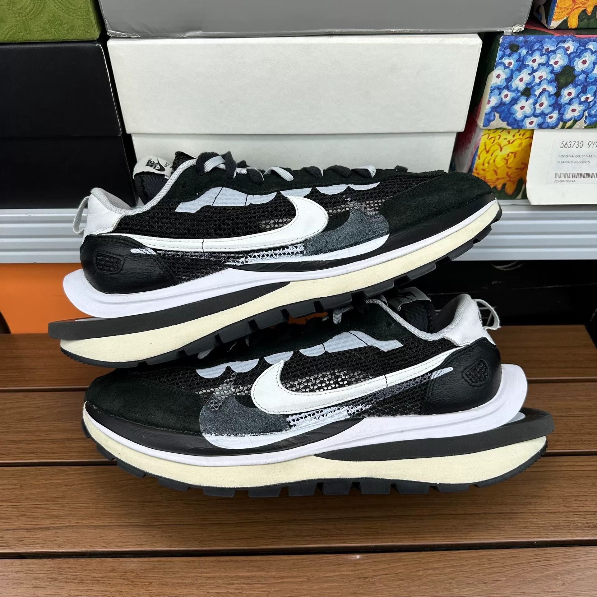 Sacai Sacai Collab Black Lowtop Sneakers 13 Men Size US 13 / EU 46 - 1 Thumbnail